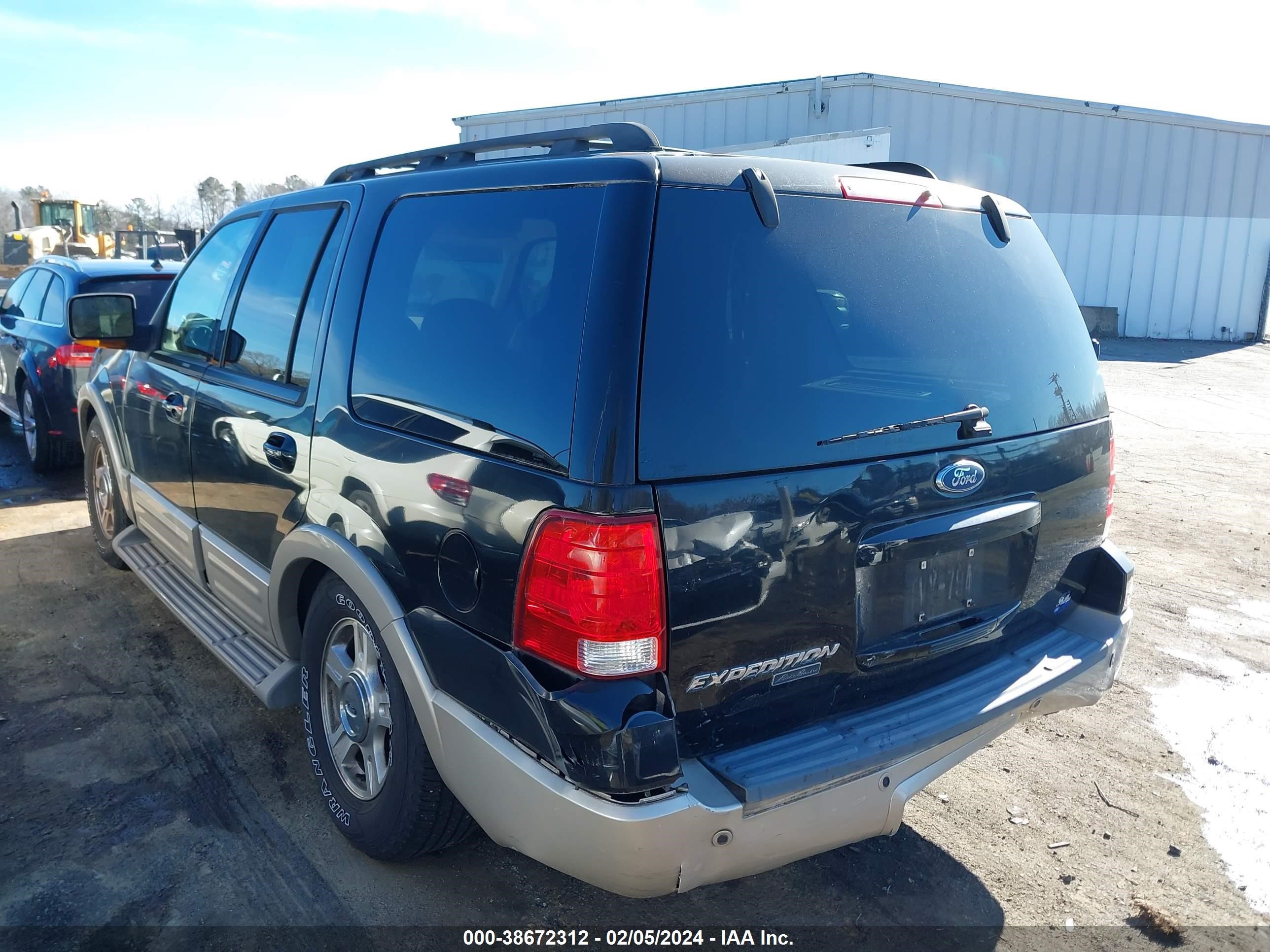 Photo 2 VIN: 1FMFU18535LA83249 - FORD EXPEDITION 