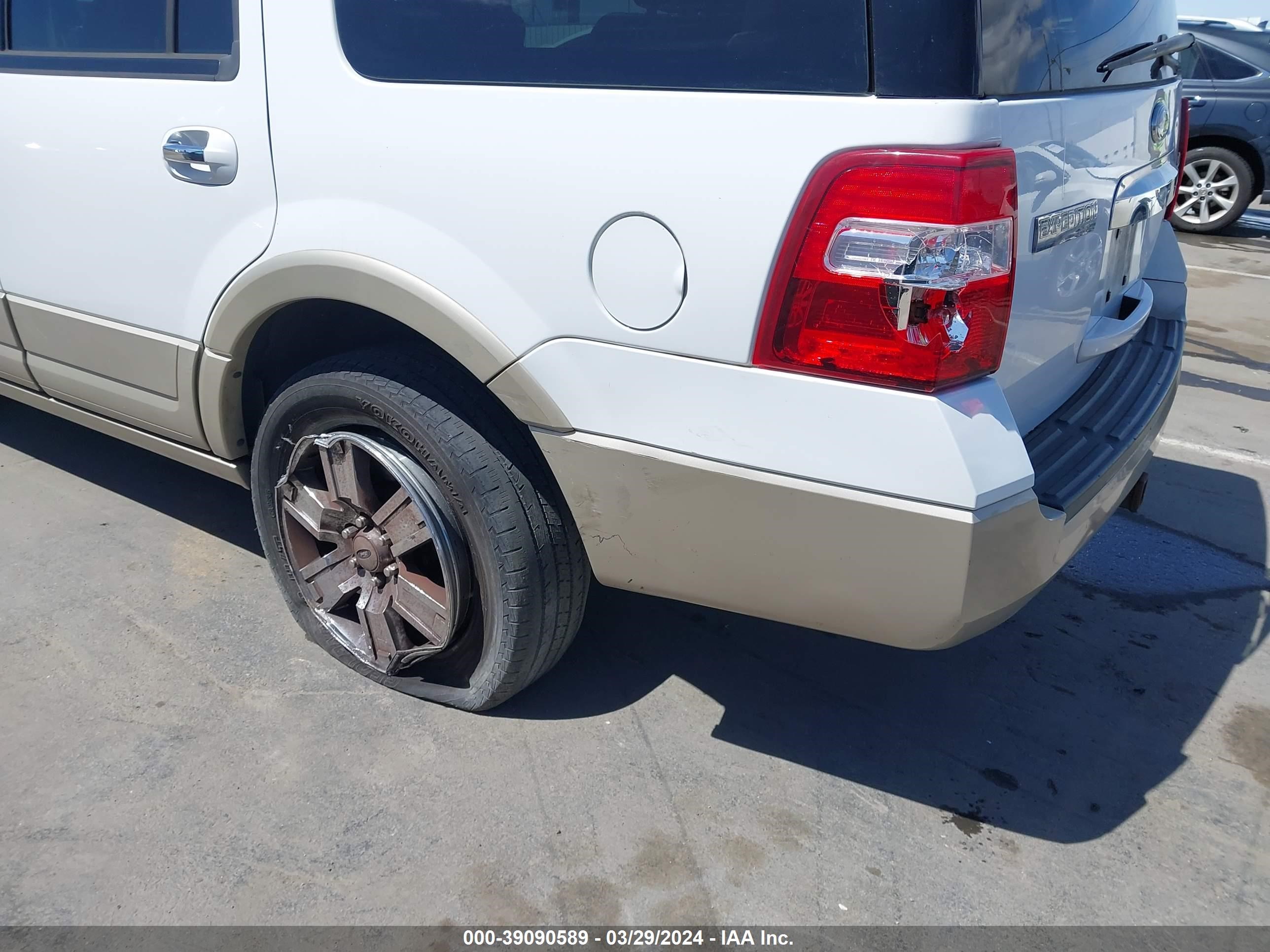 Photo 5 VIN: 1FMFU18539EA70916 - FORD EXPEDITION 