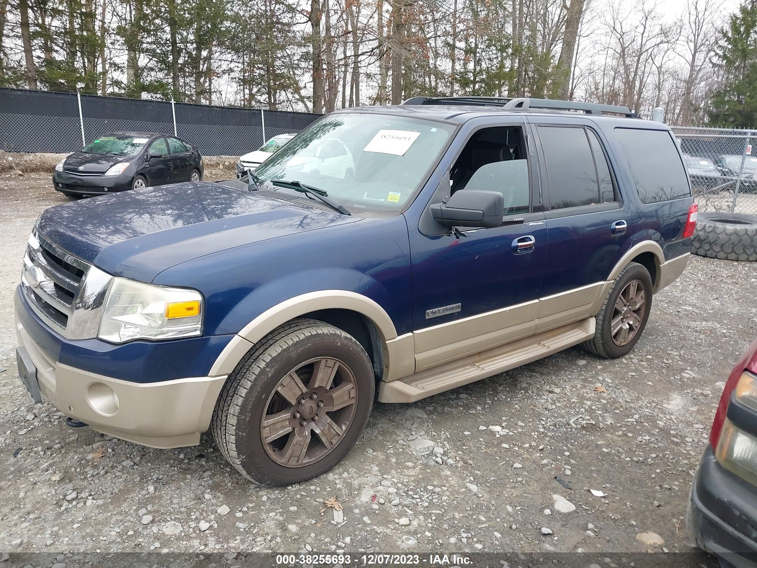 Photo 1 VIN: 1FMFU18567LA37028 - FORD EXPEDITION 