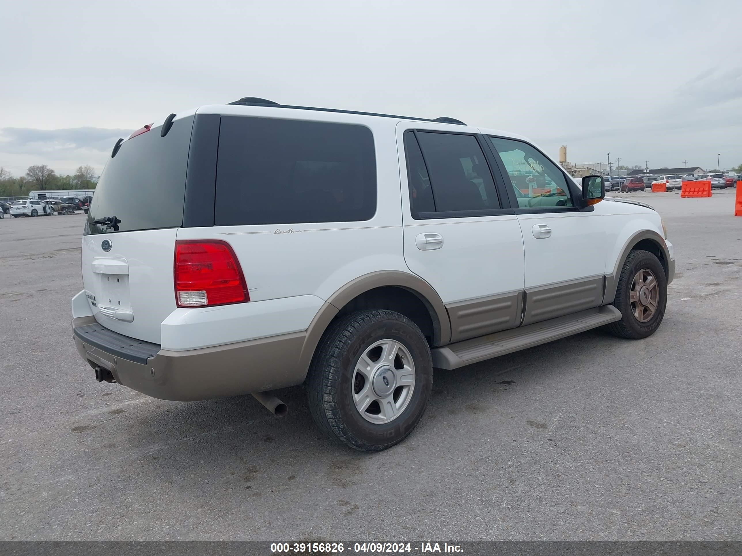 Photo 3 VIN: 1FMFU18L44LA27415 - FORD EXPEDITION 