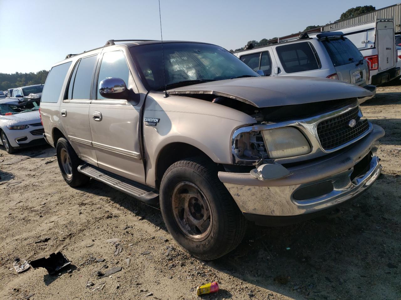 Photo 3 VIN: 1FMFU18L4VLC31844 - FORD EXPEDITION 