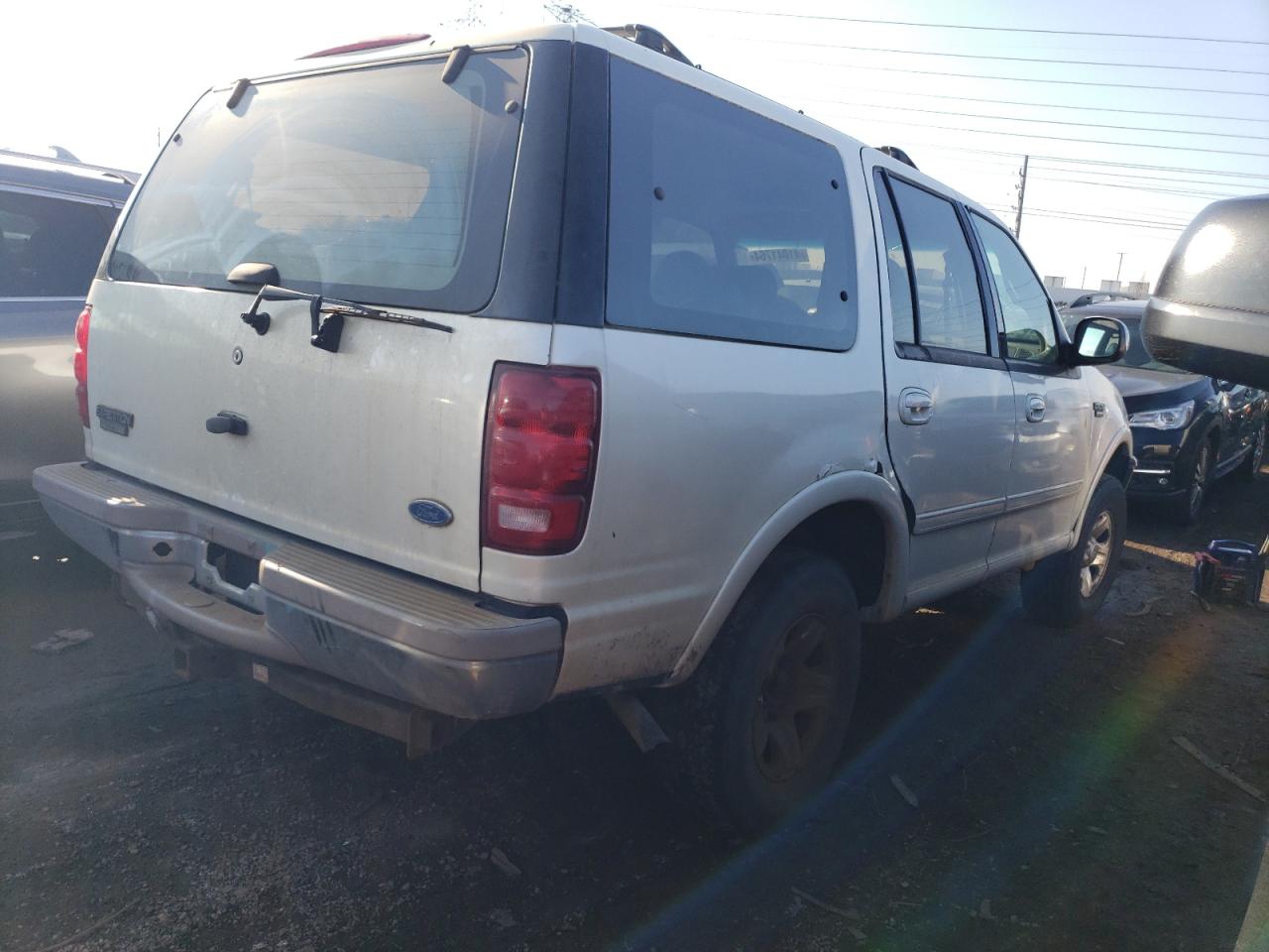 Photo 2 VIN: 1FMFU18L8VLA49130 - FORD EXPEDITION 