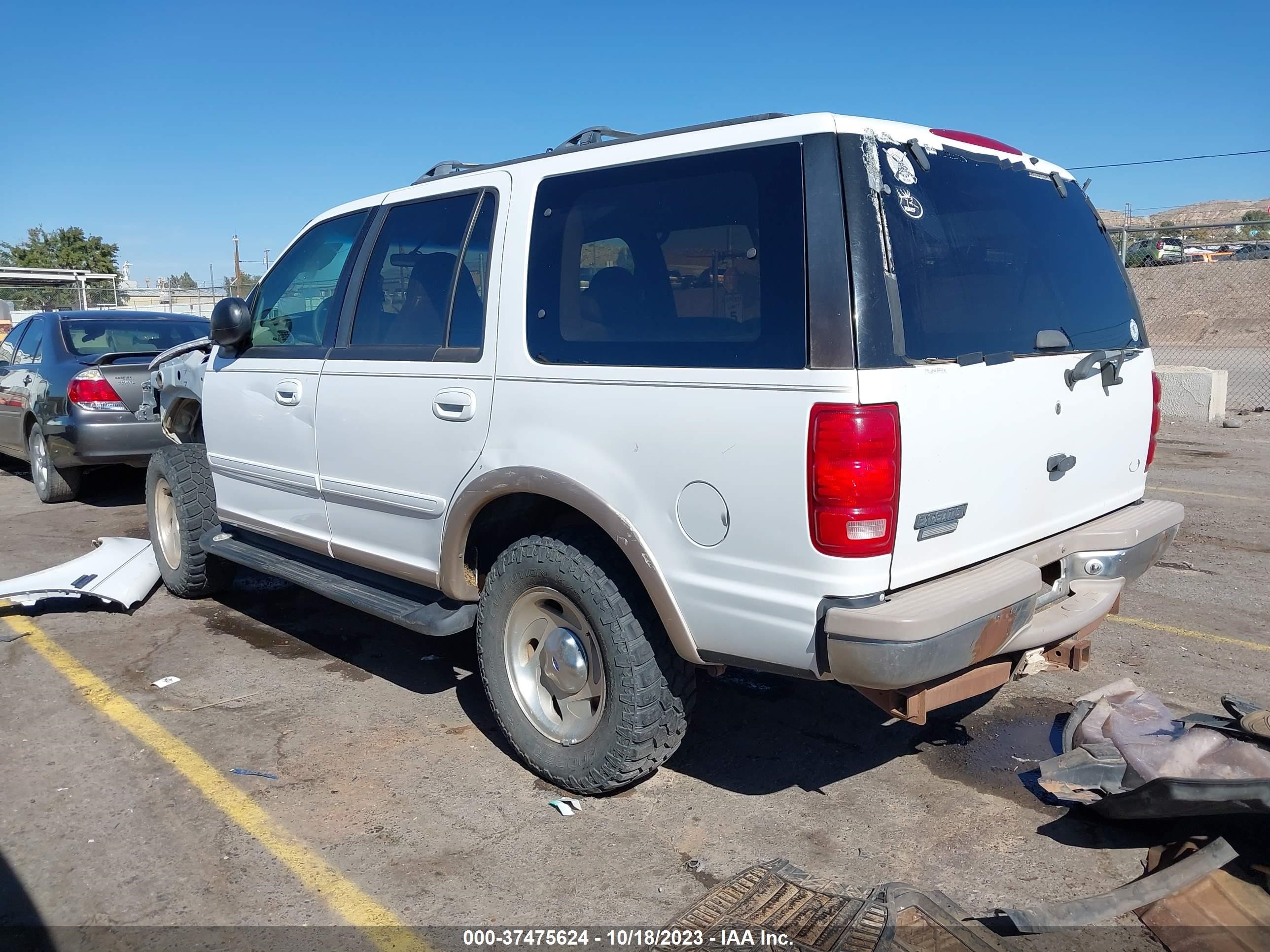 Photo 2 VIN: 1FMFU18L8VLB38714 - FORD EXPEDITION 