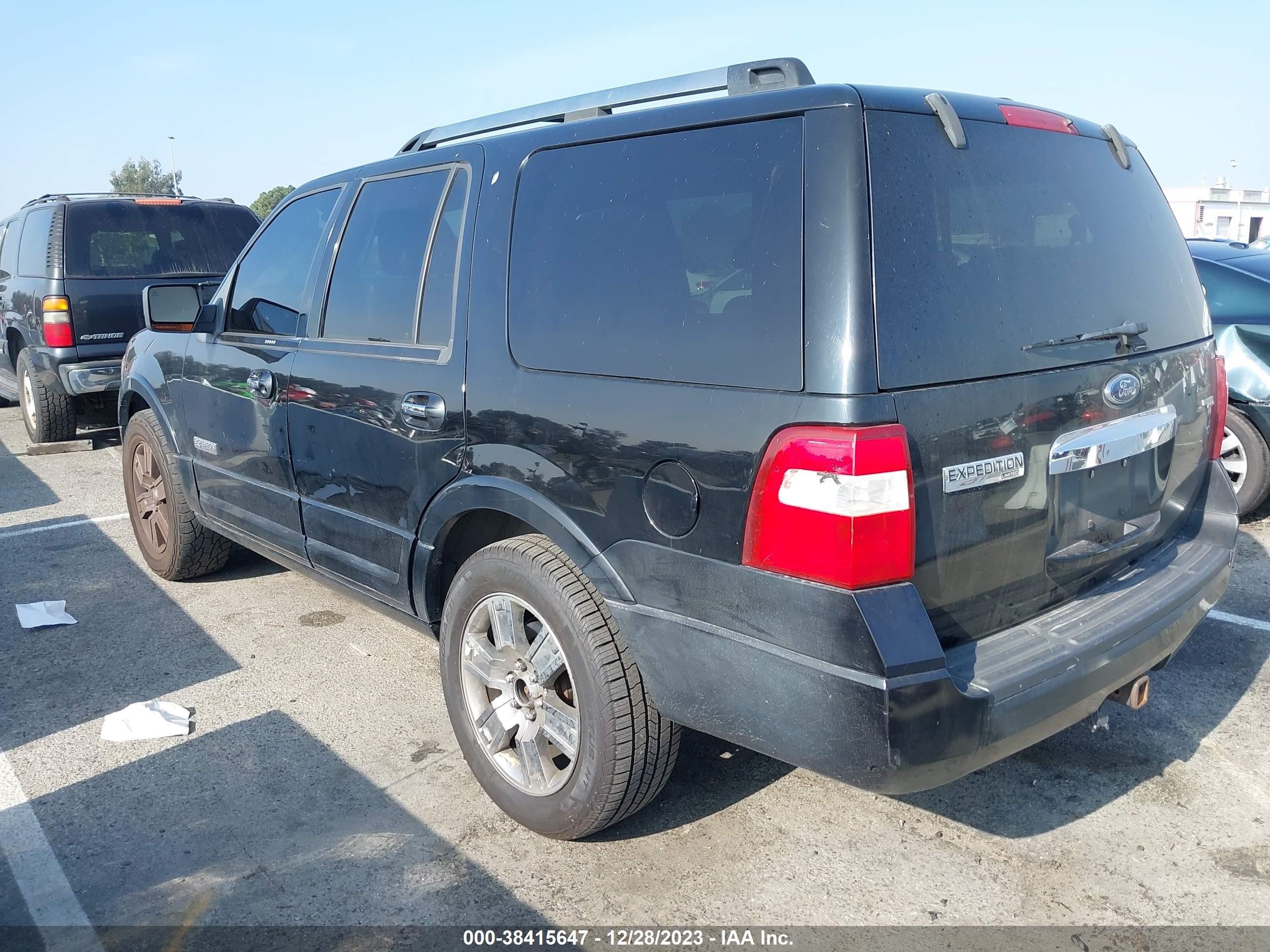 Photo 2 VIN: 1FMFU19508LA85964 - FORD EXPEDITION 