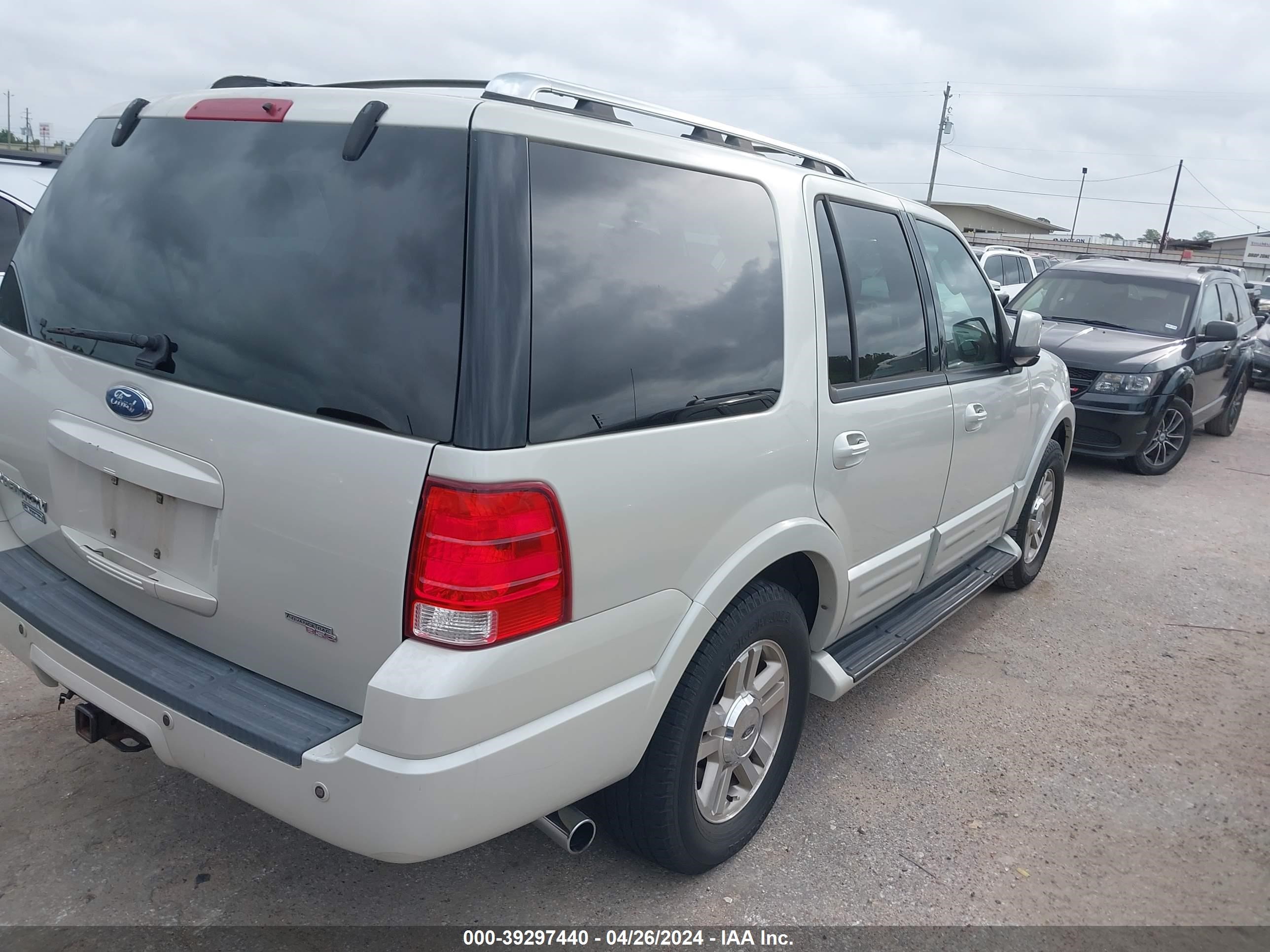 Photo 3 VIN: 1FMFU19565LA50275 - FORD EXPEDITION 