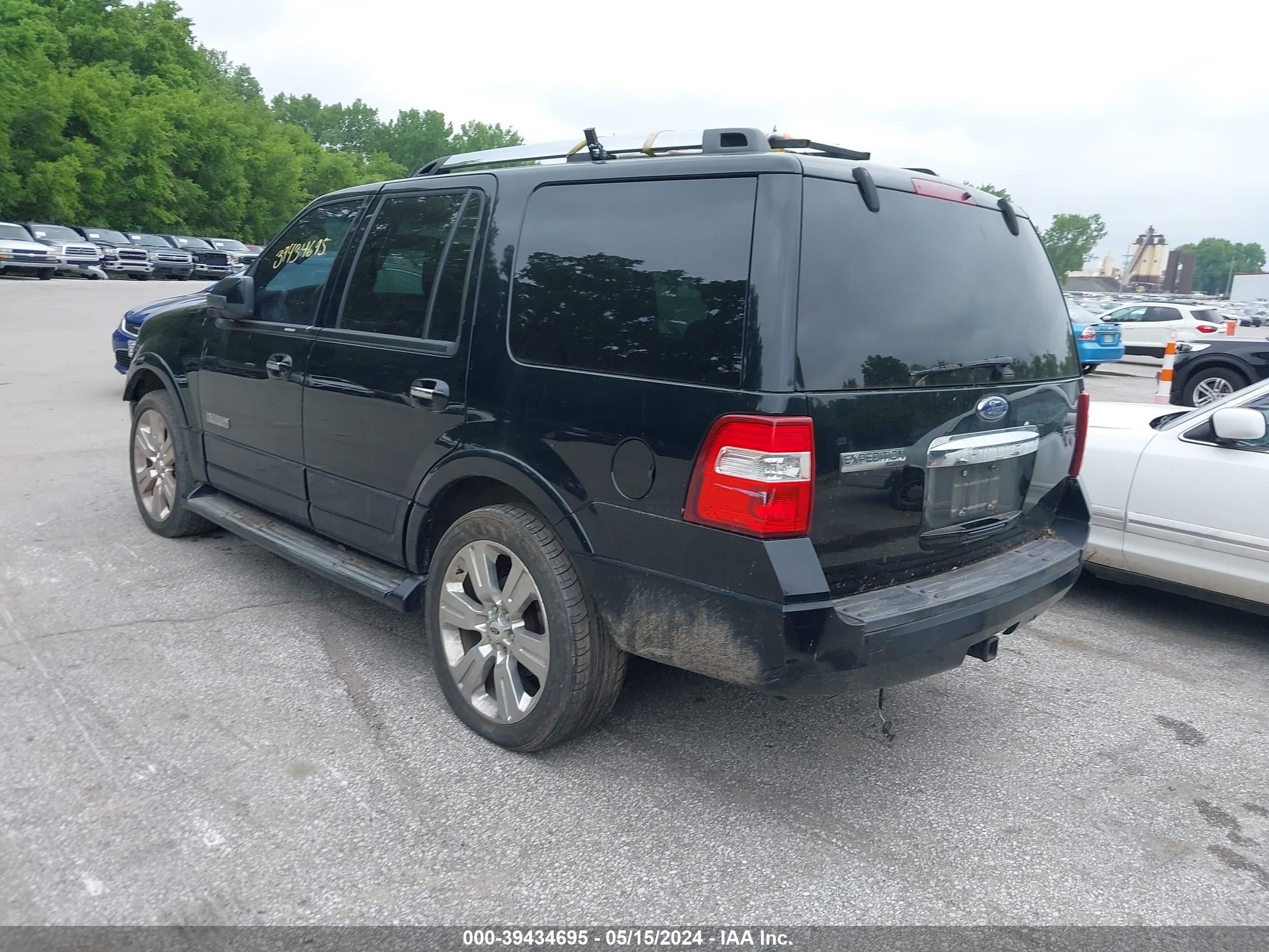 Photo 2 VIN: 1FMFU19577LA08667 - FORD EXPEDITION 