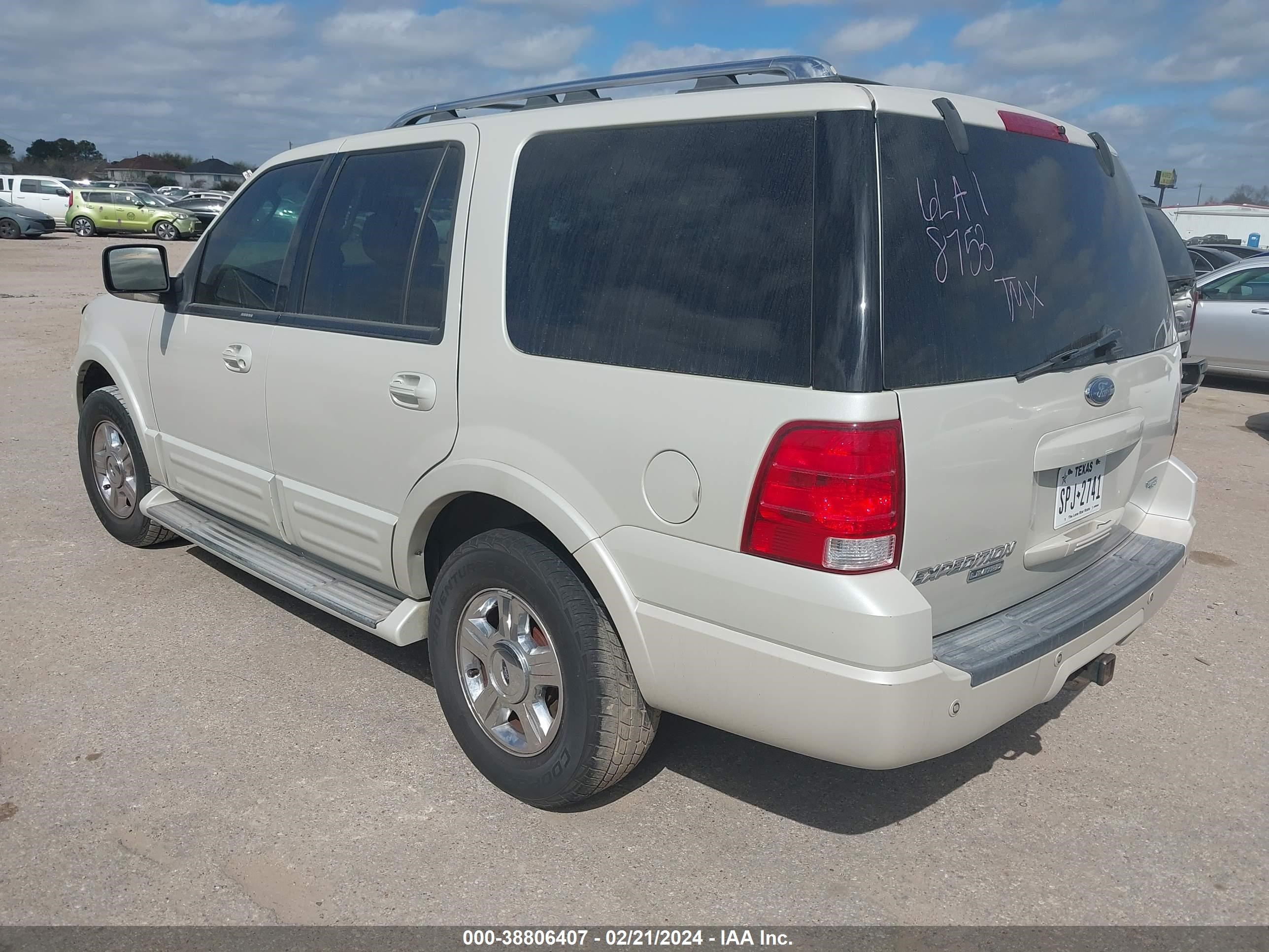 Photo 2 VIN: 1FMFU19586LA18753 - FORD EXPEDITION 