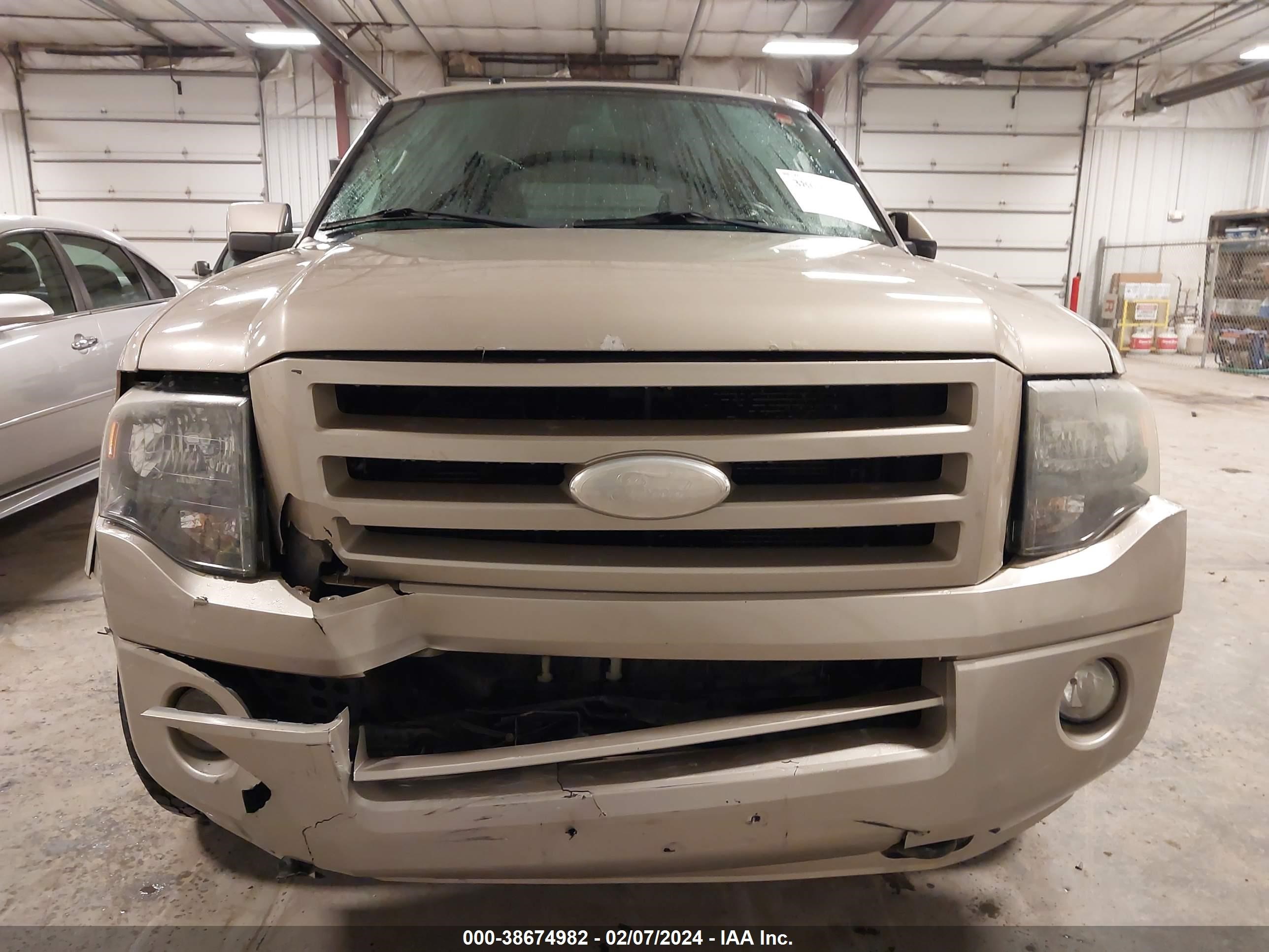 Photo 12 VIN: 1FMFU20547LA53035 - FORD EXPEDITION 