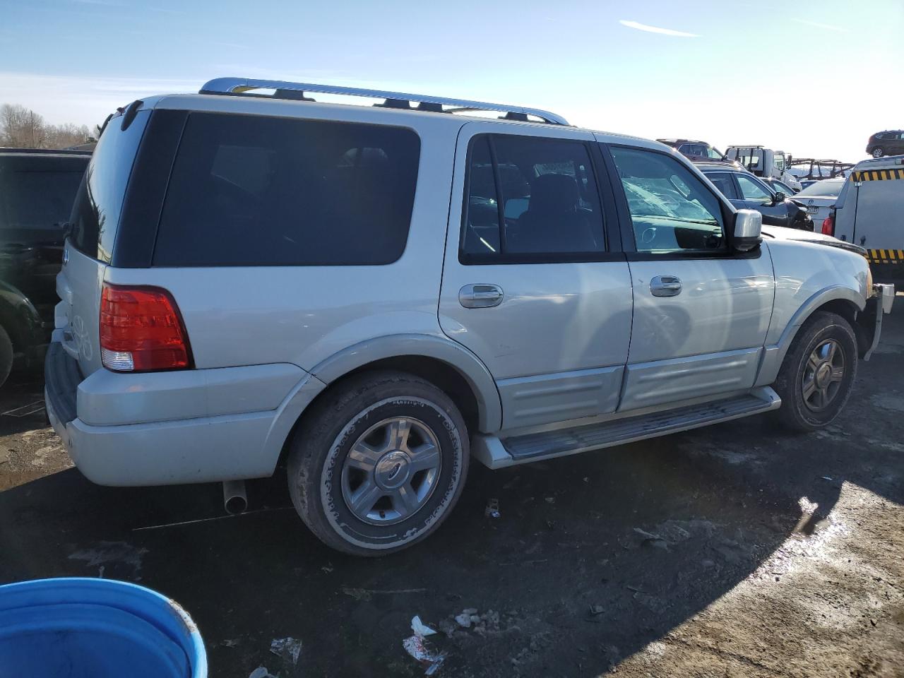 Photo 2 VIN: 1FMFU20556LA55519 - FORD EXPEDITION 