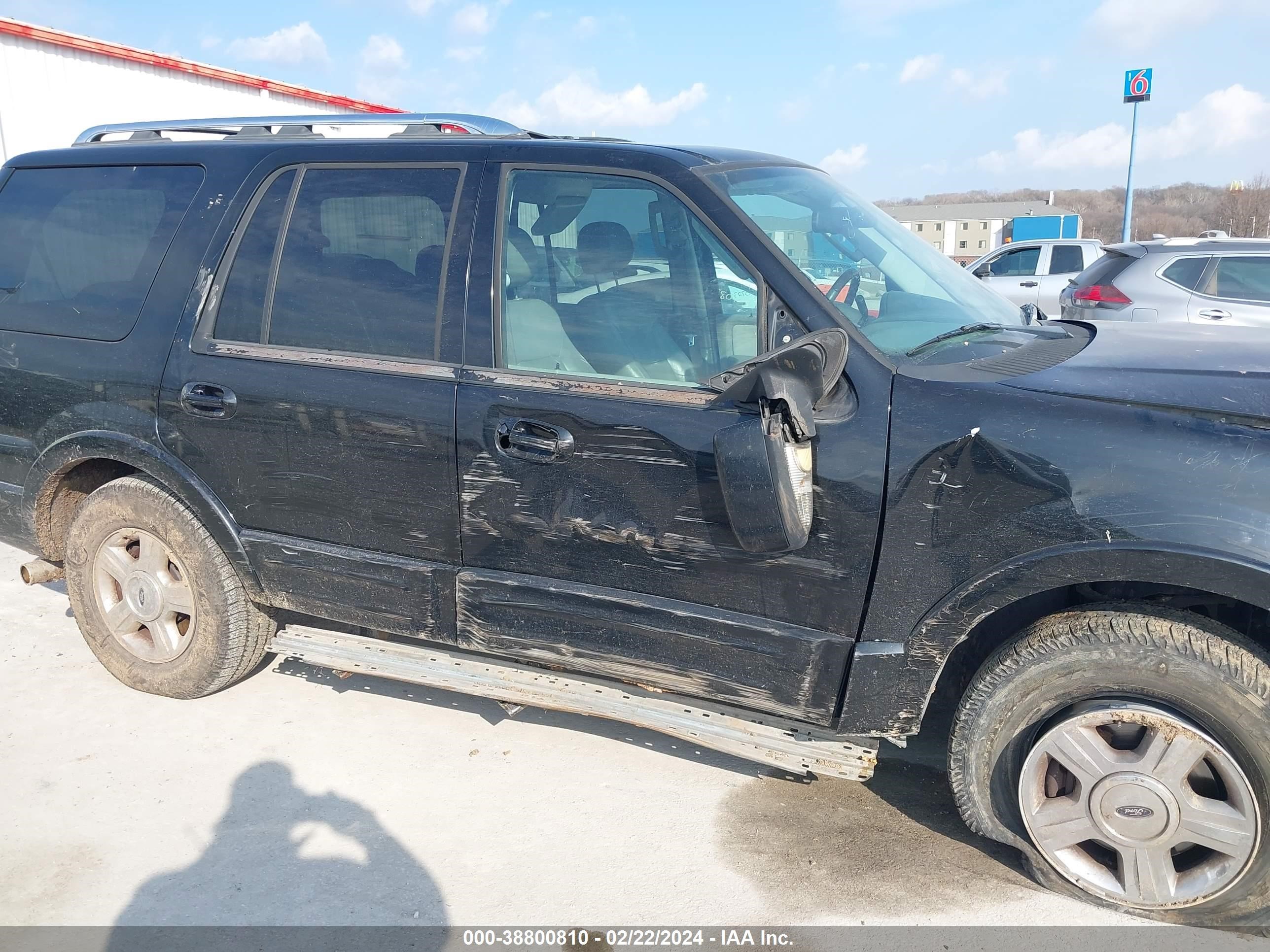 Photo 11 VIN: 1FMFU20556LA66262 - FORD EXPEDITION 