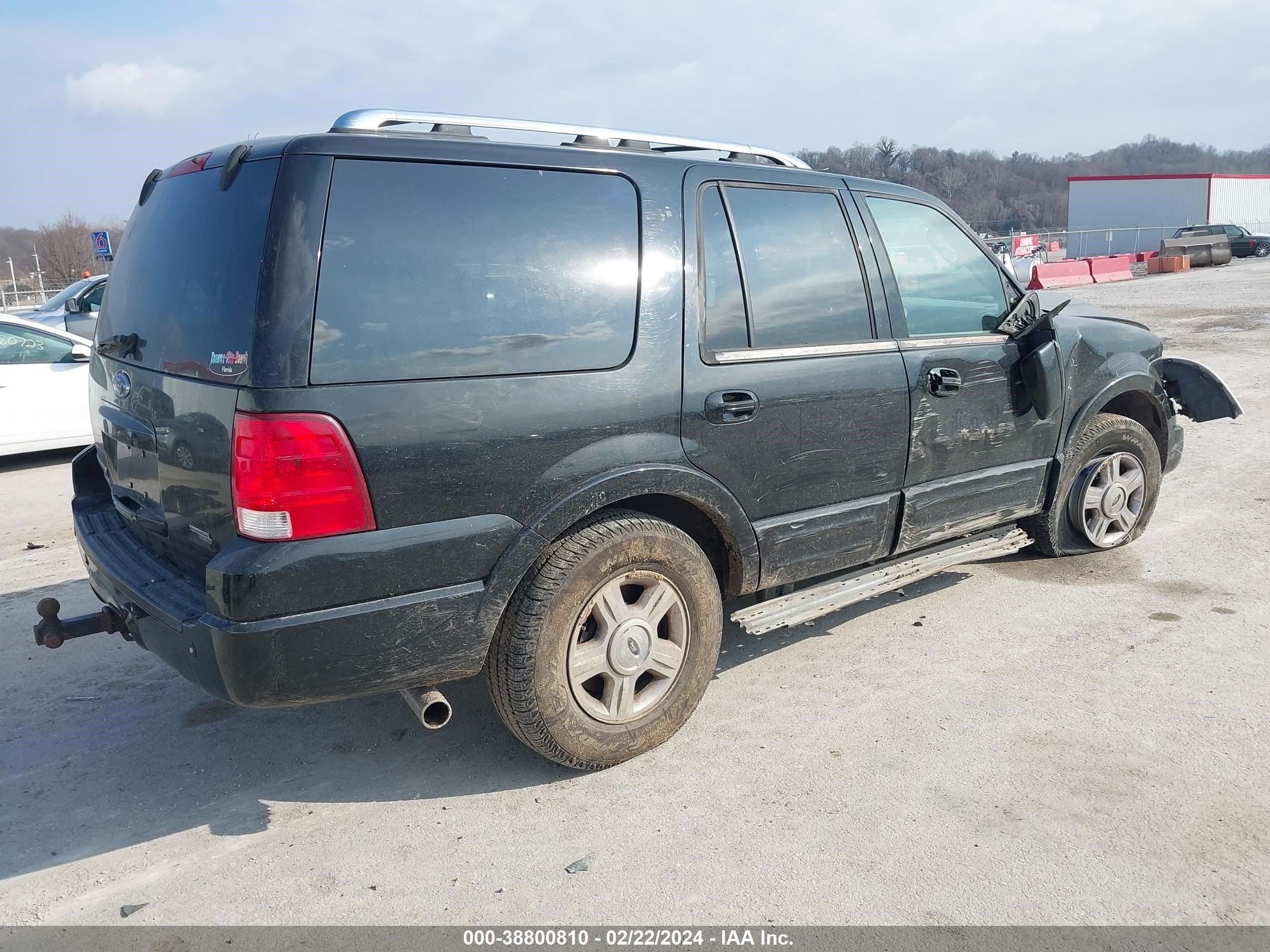 Photo 3 VIN: 1FMFU20556LA66262 - FORD EXPEDITION 