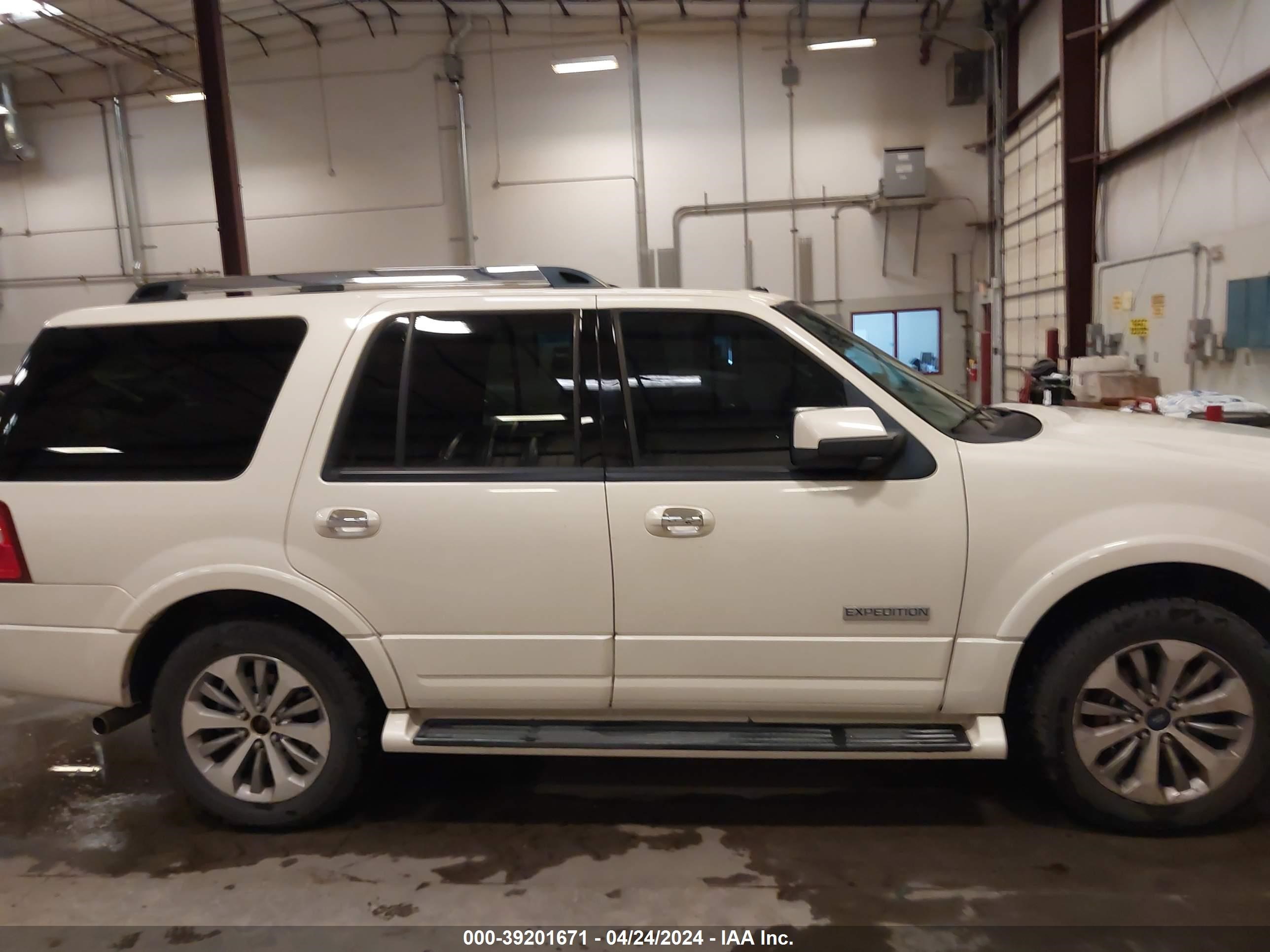 Photo 12 VIN: 1FMFU20567LA76638 - FORD EXPEDITION 