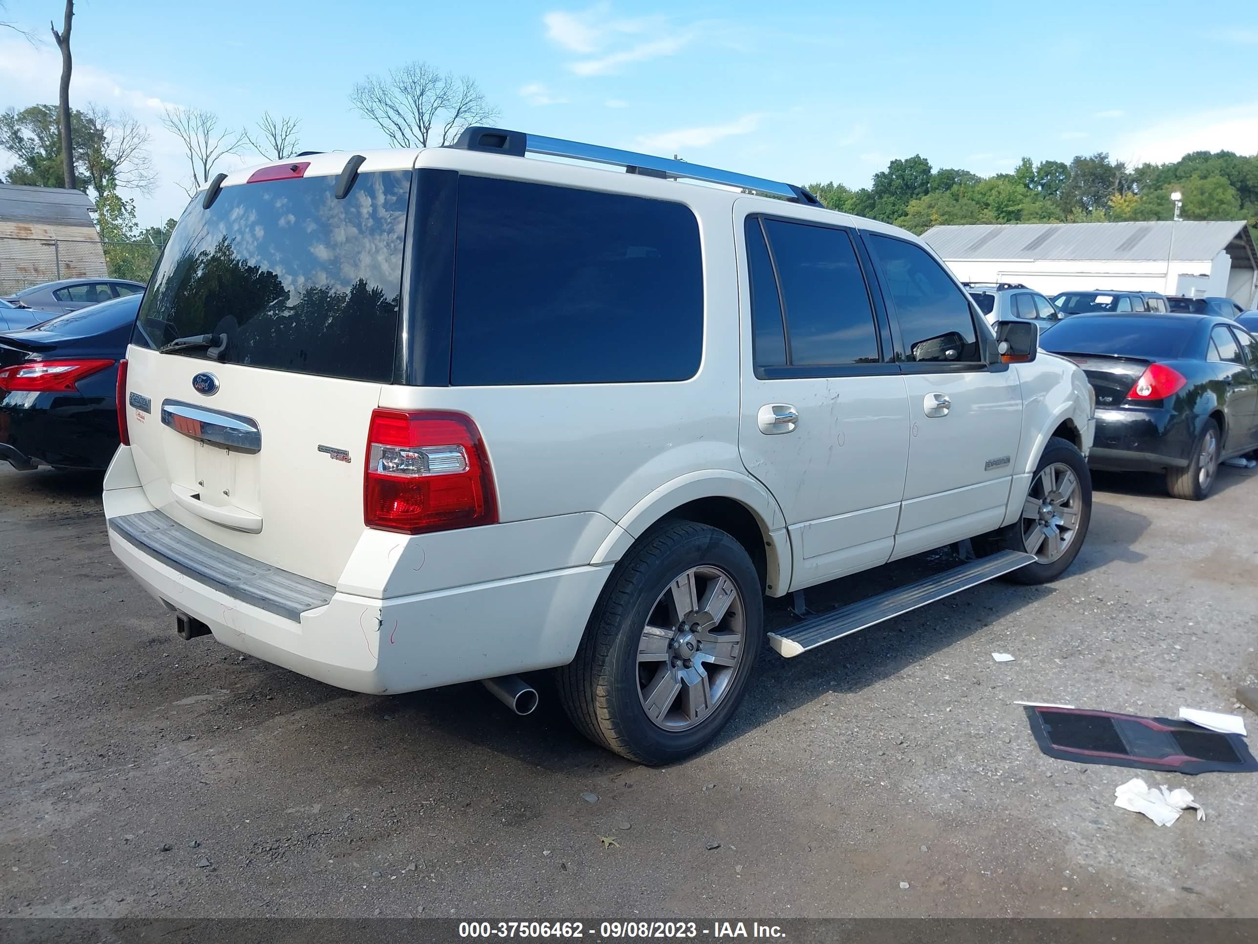 Photo 3 VIN: 1FMFU20588LA11002 - FORD EXPEDITION 