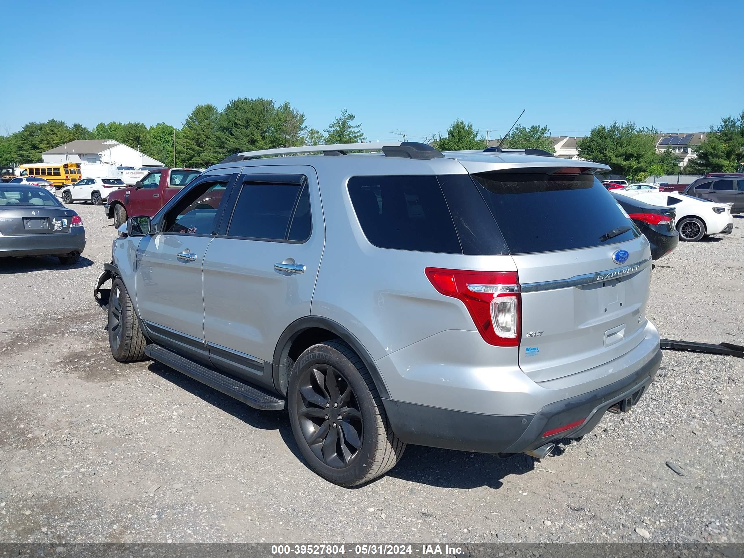 Photo 2 VIN: 1FMHK7D84BGA78292 - FORD EXPLORER 