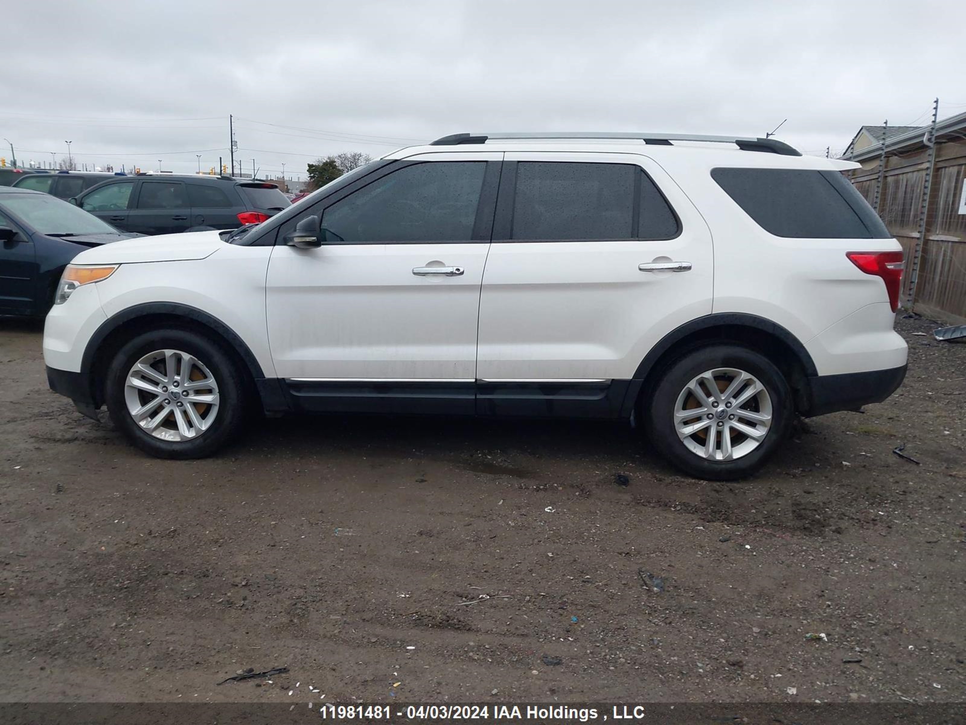 Photo 13 VIN: 1FMHK7D84BGA88773 - FORD EXPLORER 