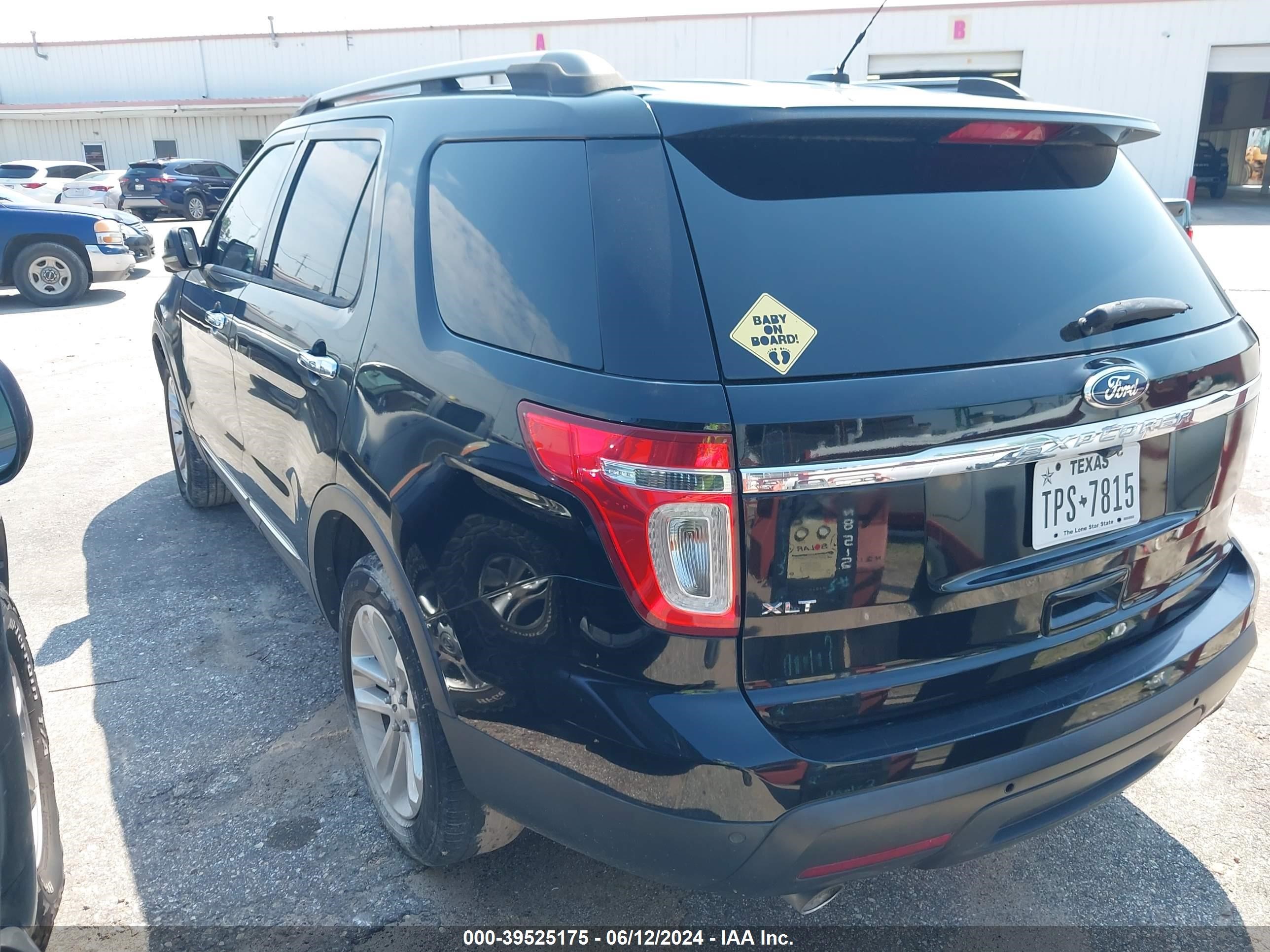 Photo 2 VIN: 1FMHK7D86CGA36157 - FORD EXPLORER 