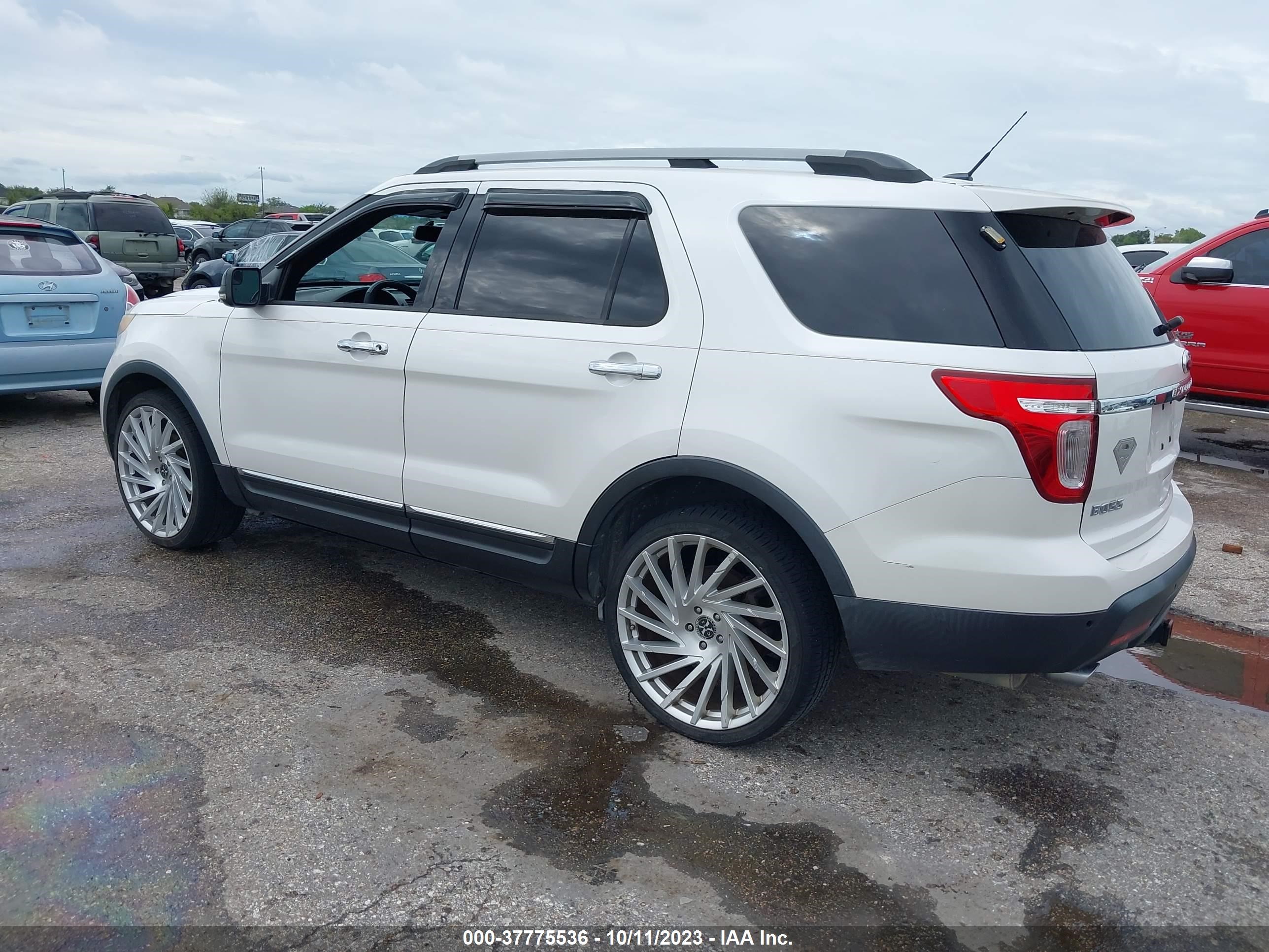 Photo 2 VIN: 1FMHK7D89CGB00997 - FORD EXPLORER 