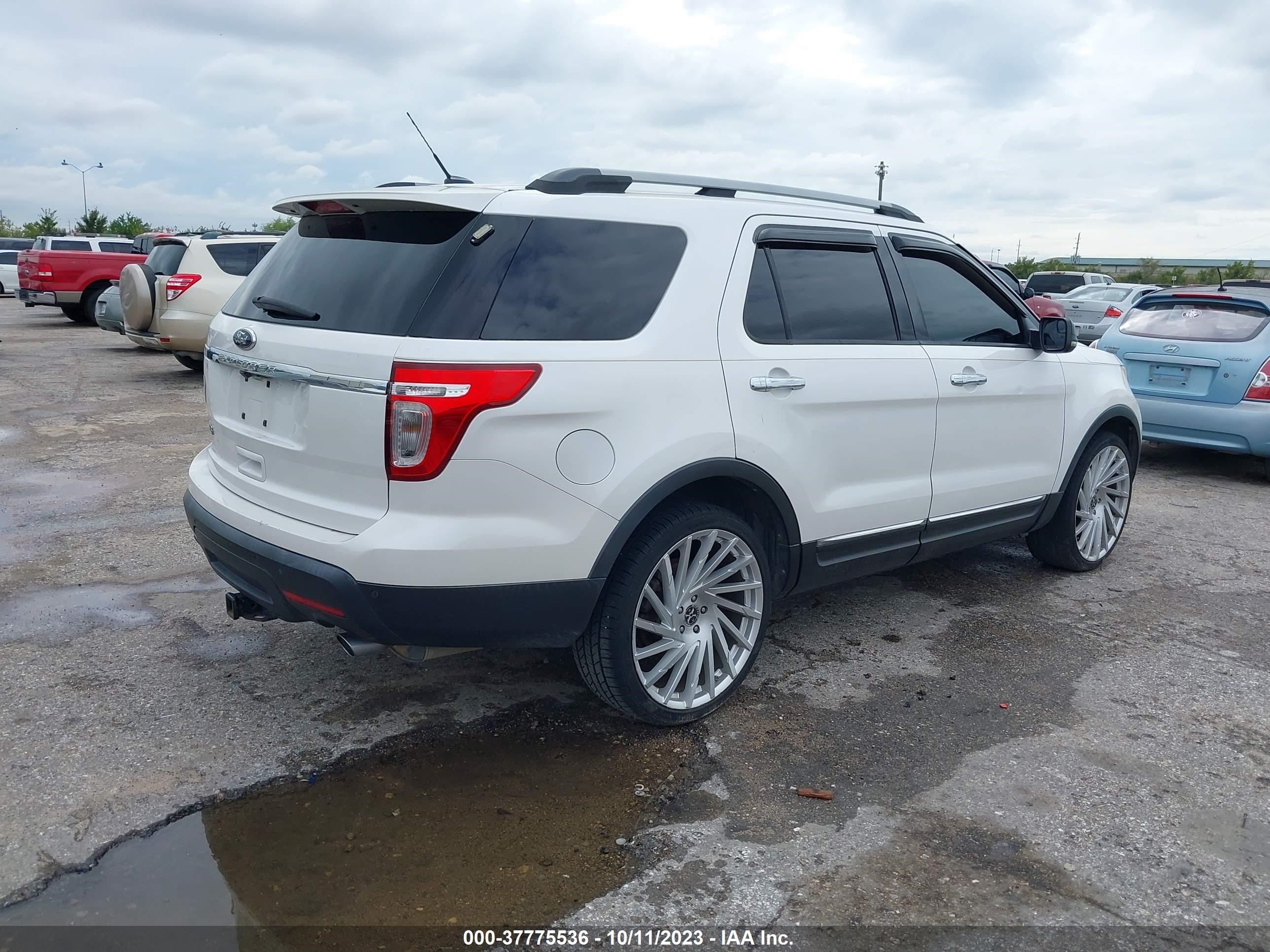 Photo 3 VIN: 1FMHK7D89CGB00997 - FORD EXPLORER 