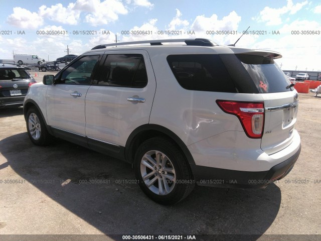 Photo 2 VIN: 1FMHK7D8XBGA15178 - FORD EXPLORER 