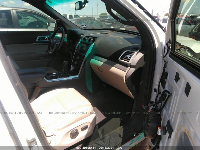 Photo 4 VIN: 1FMHK7D8XBGA15178 - FORD EXPLORER 