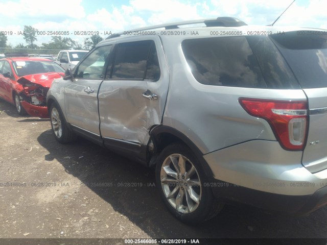 Photo 5 VIN: 1FMHK7D8XBGA31056 - FORD EXPLORER 