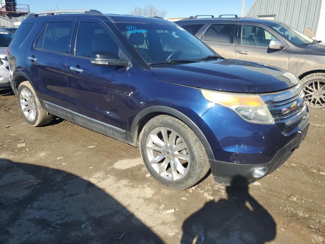 Photo 3 VIN: 1FMHK7D8XBGA76661 - FORD EXPLORER 