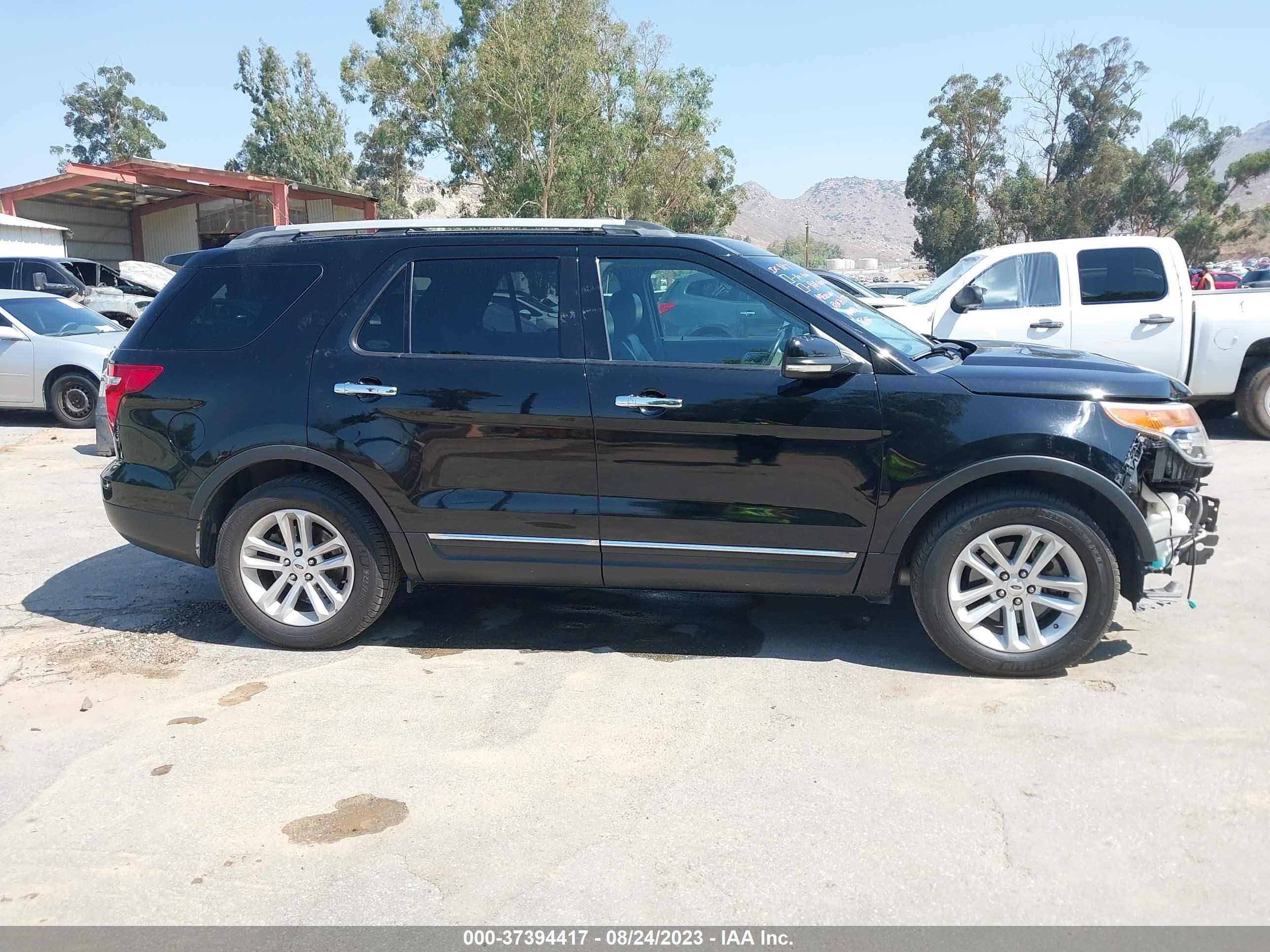 Photo 13 VIN: 1FMHK7D8XCGA05347 - FORD EXPLORER 