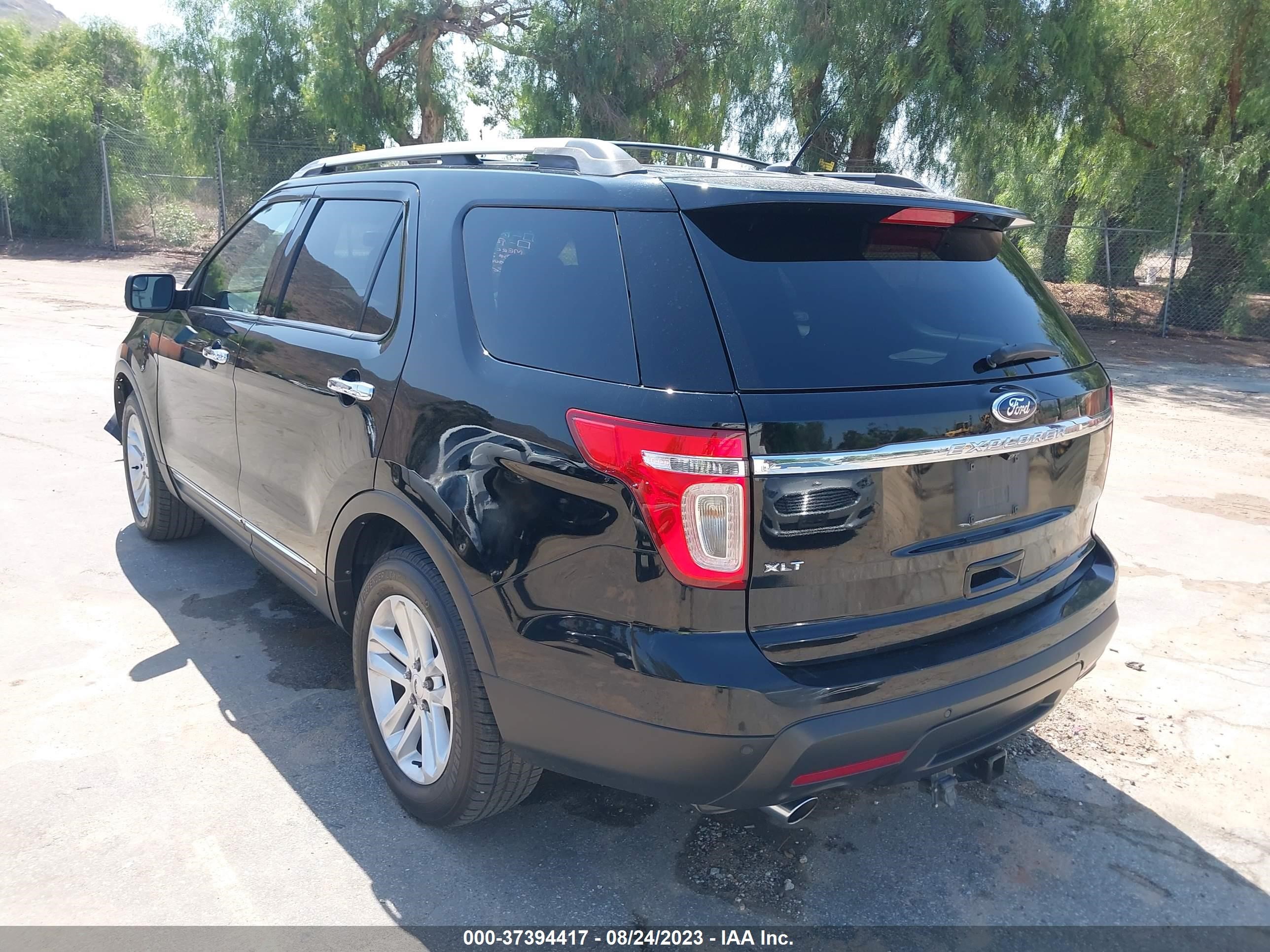 Photo 2 VIN: 1FMHK7D8XCGA05347 - FORD EXPLORER 