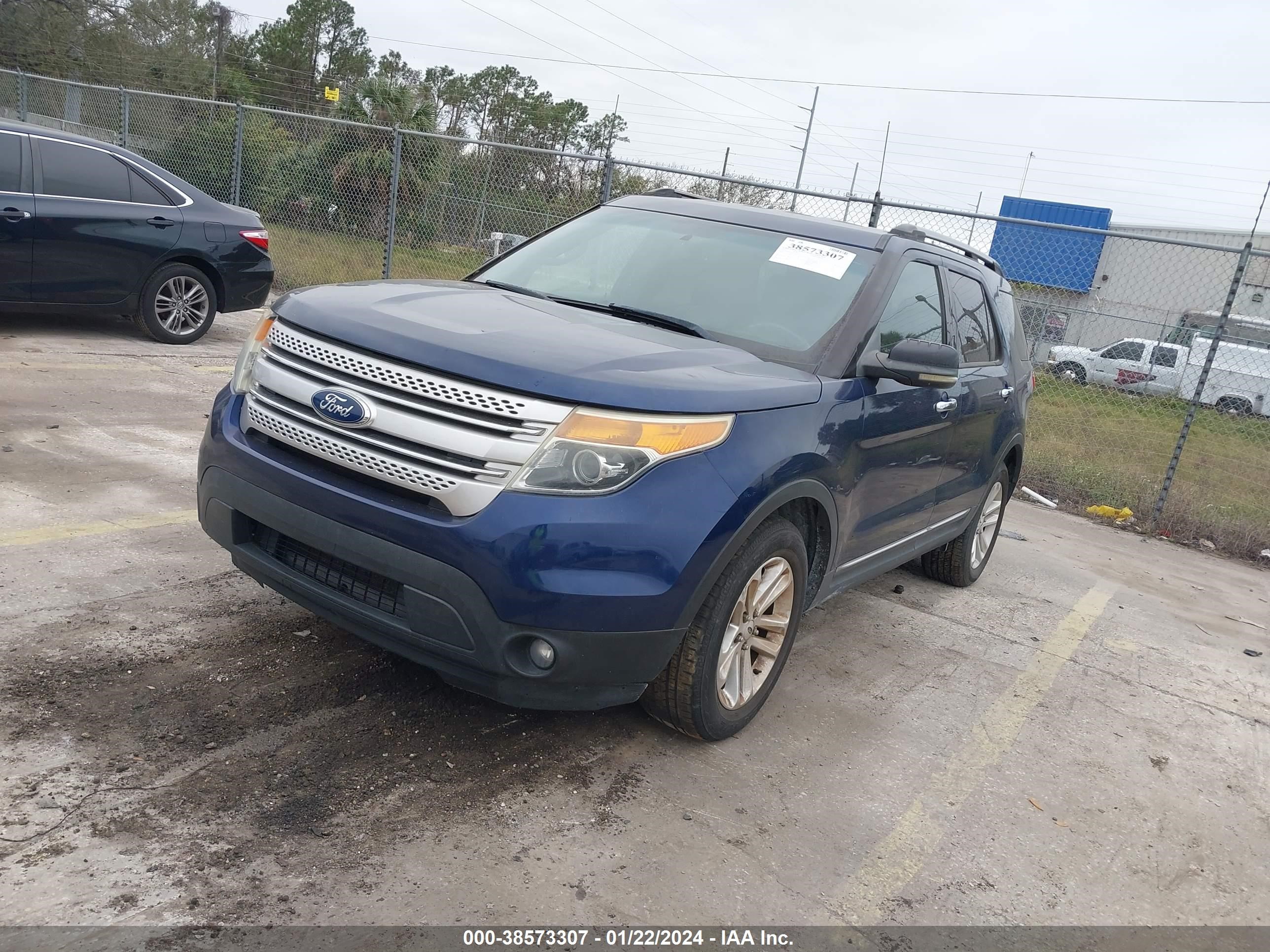 Photo 1 VIN: 1FMHK7D95CGA05605 - FORD EXPLORER 