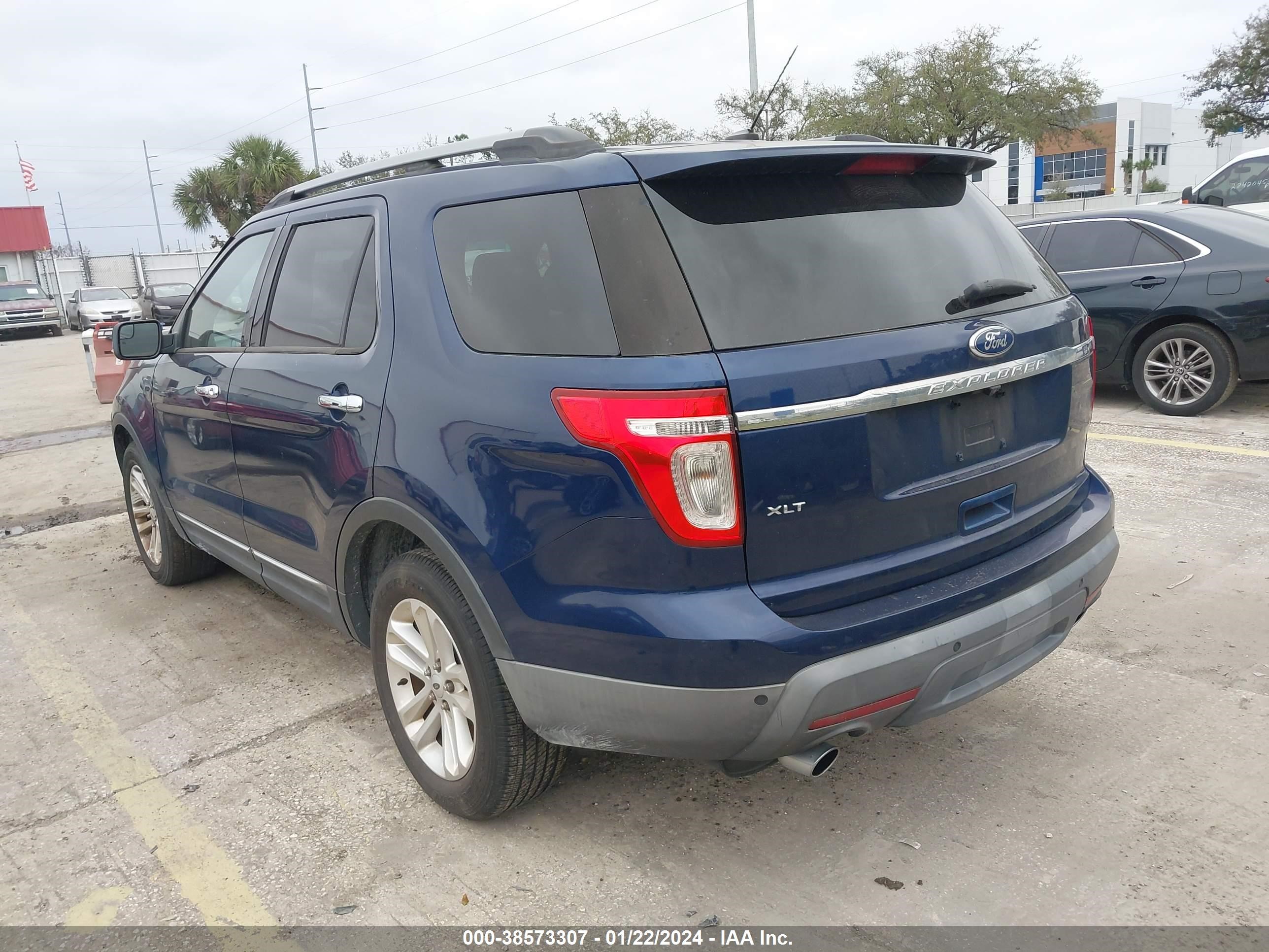 Photo 2 VIN: 1FMHK7D95CGA05605 - FORD EXPLORER 