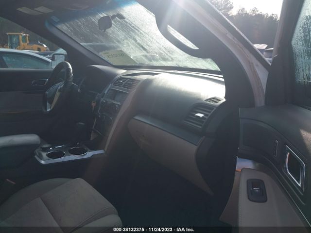 Photo 4 VIN: 1FMHK8B8XCGA32380 - FORD EXPLORER 