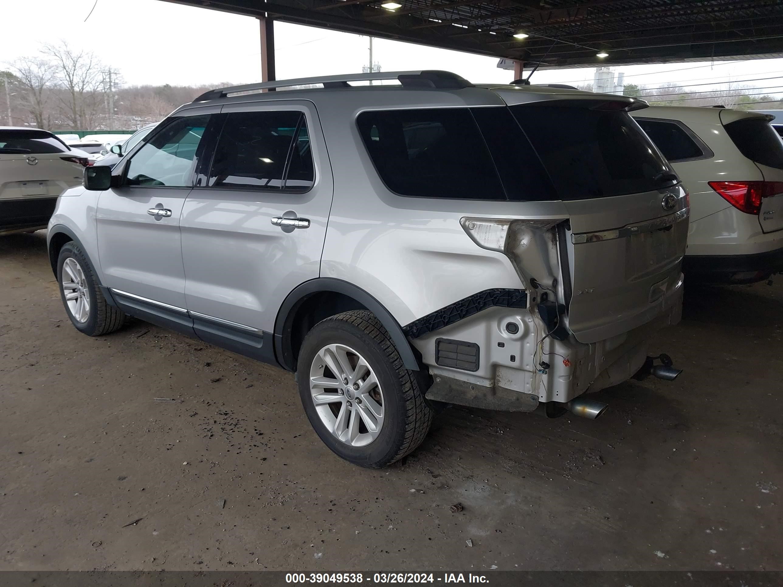 Photo 2 VIN: 1FMHK8D83BGA13729 - FORD EXPLORER 