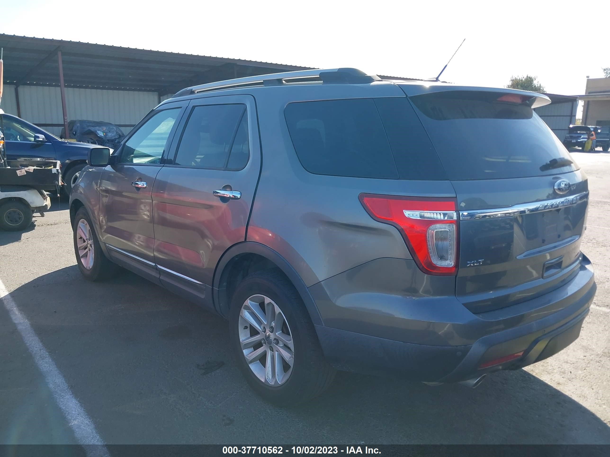 Photo 2 VIN: 1FMHK8D87BGA87865 - FORD EXPLORER 