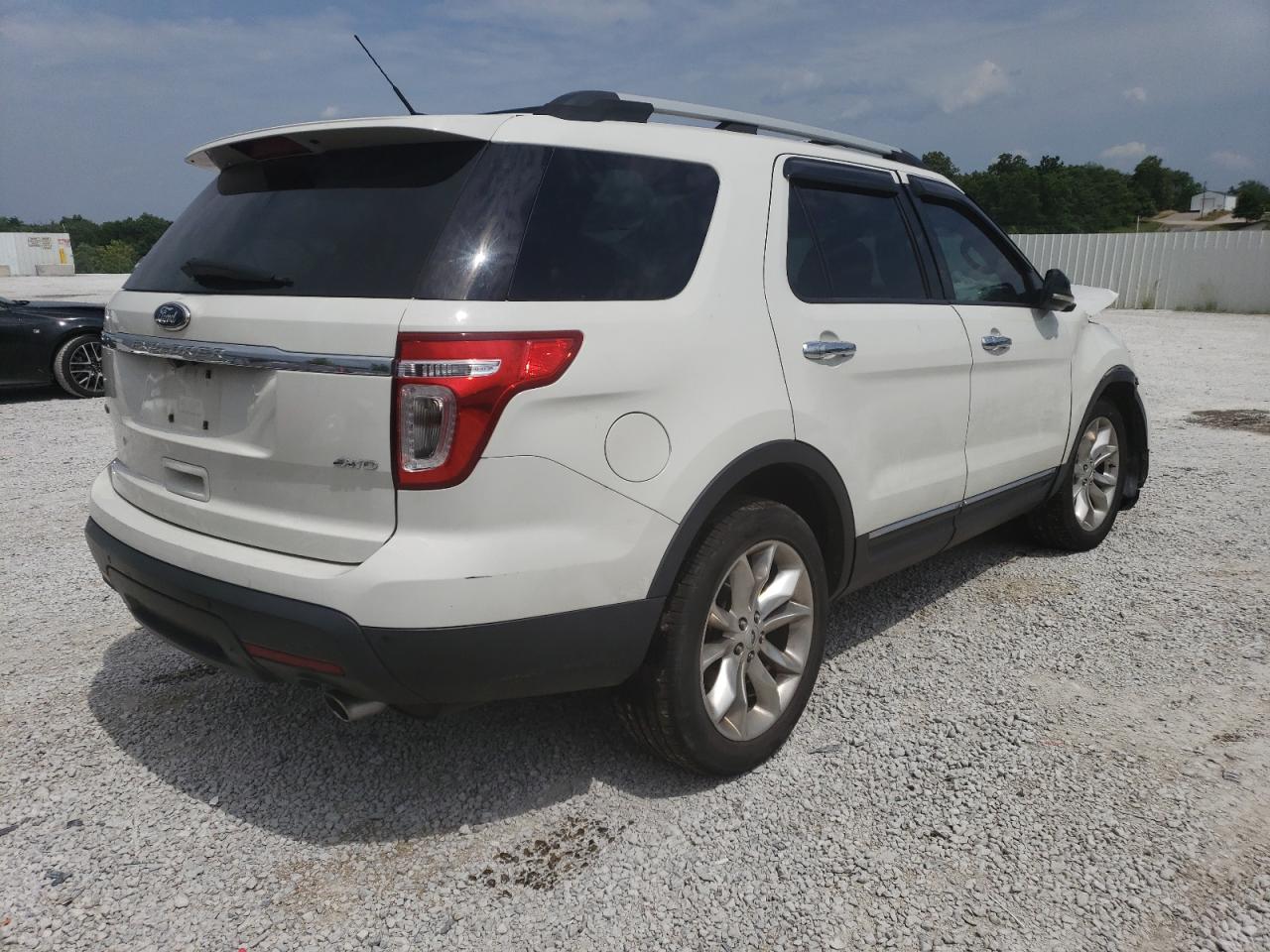 Photo 2 VIN: 1FMHK8D8XCGA90812 - FORD EXPLORER 