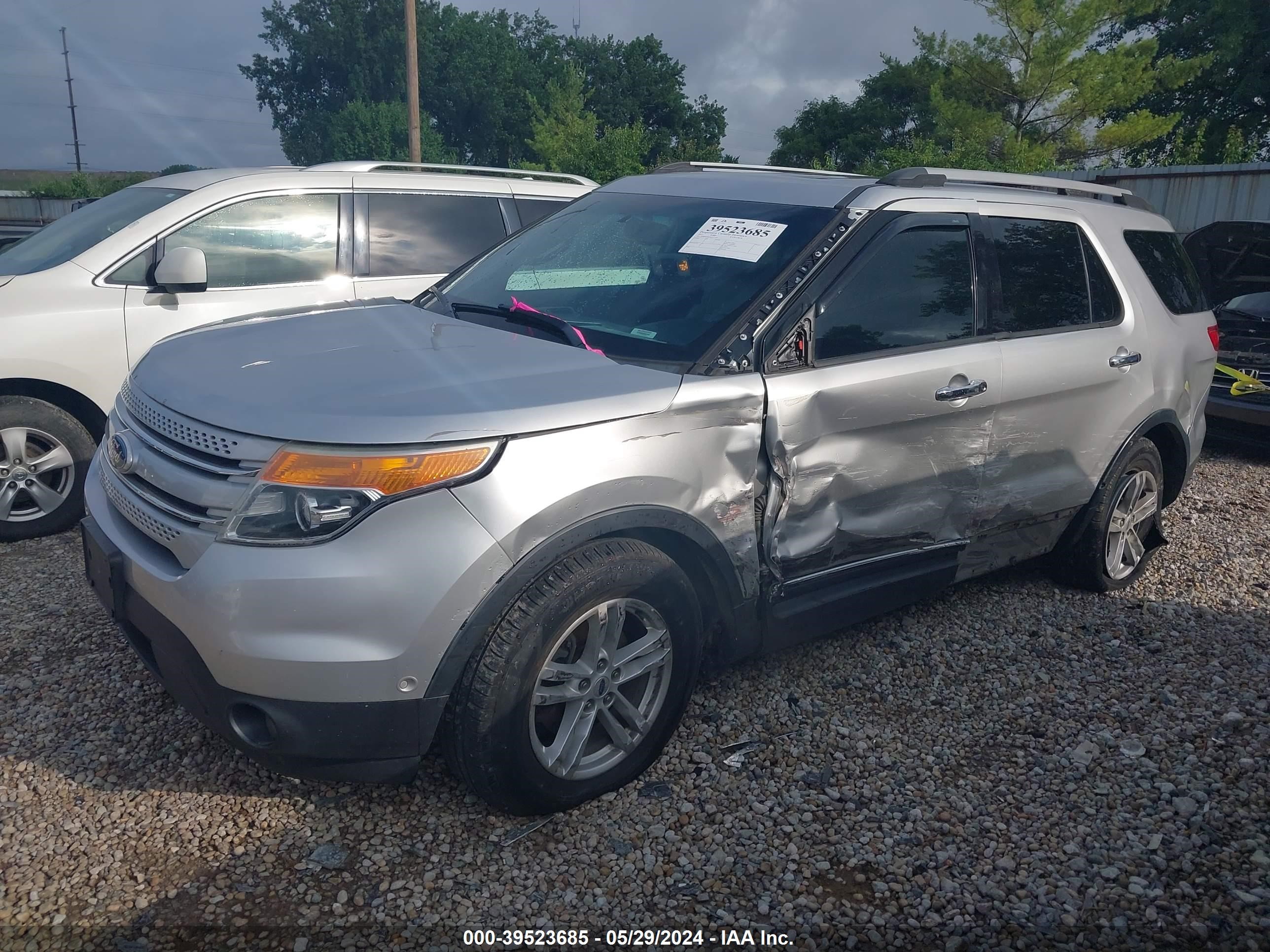 Photo 1 VIN: 1FMHK8F85BGA13759 - FORD EXPLORER 