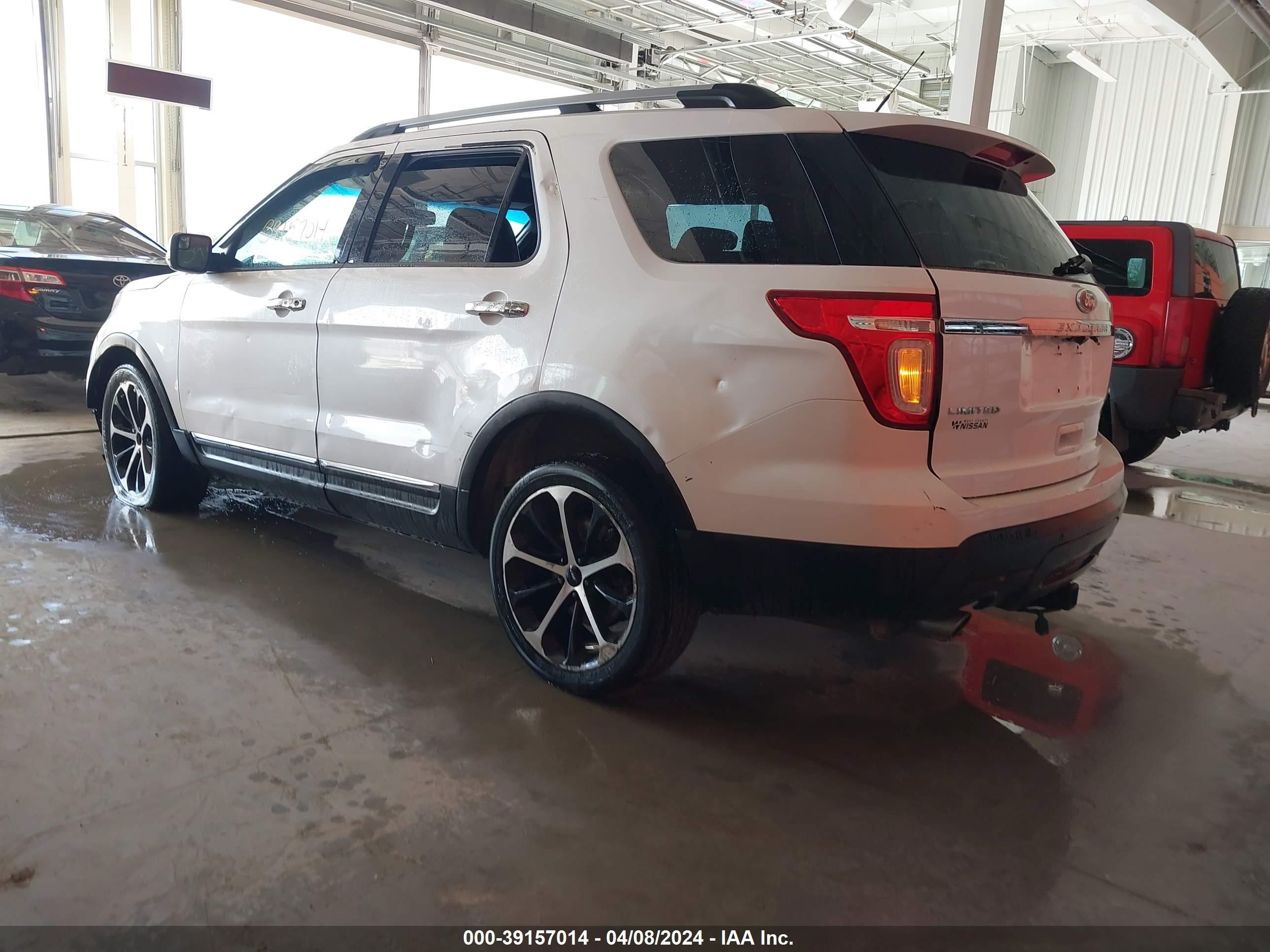 Photo 2 VIN: 1FMHK8F85BGA86887 - FORD EXPLORER 