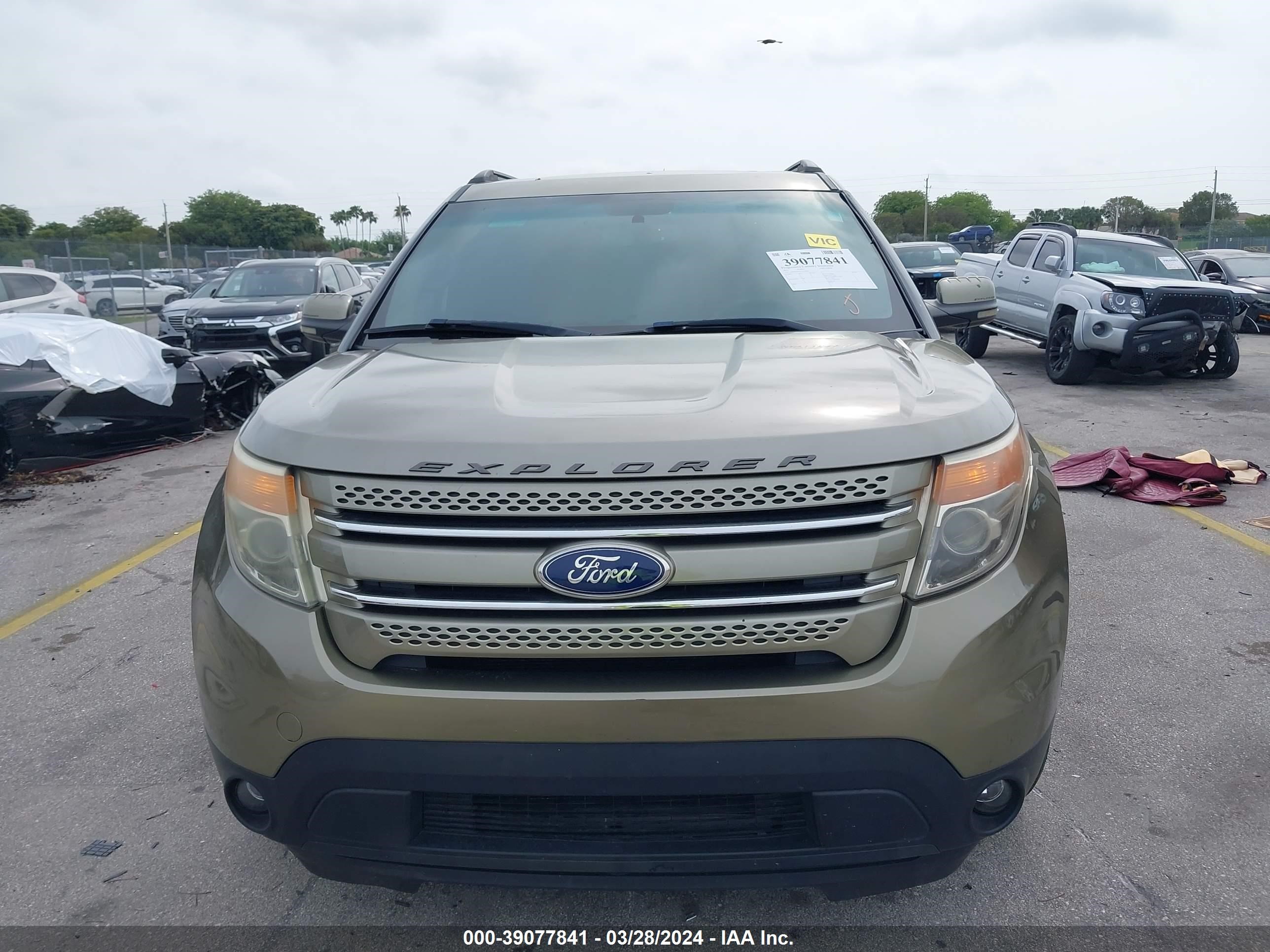 Photo 11 VIN: 1FMHK8F87CGA34906 - FORD EXPLORER 