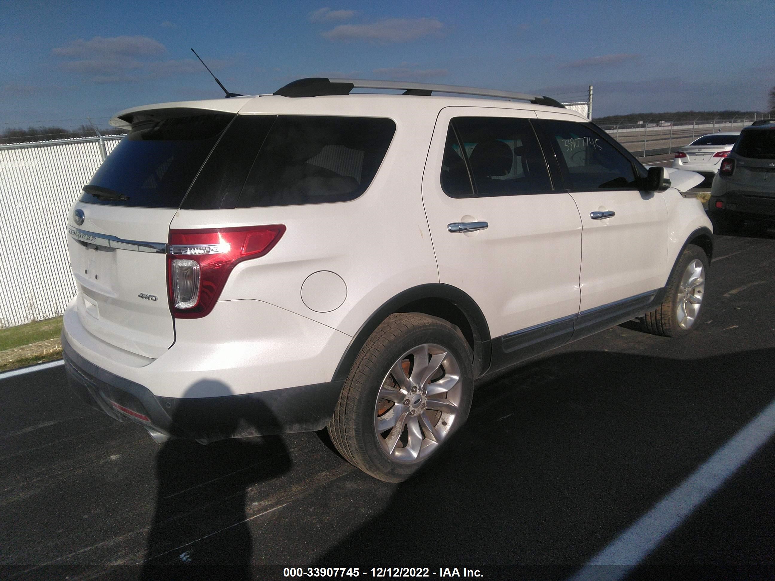 Photo 3 VIN: 1FMHK8F88CGA55571 - FORD EXPLORER 