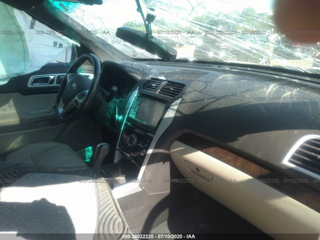 Photo 4 VIN: 1FMHK8F8XBGA05804 - FORD EXPLORER 