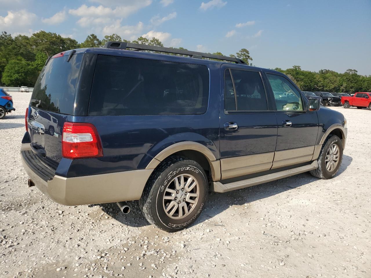 Photo 2 VIN: 1FMJK1H56EEF17345 - FORD EXPEDITION 