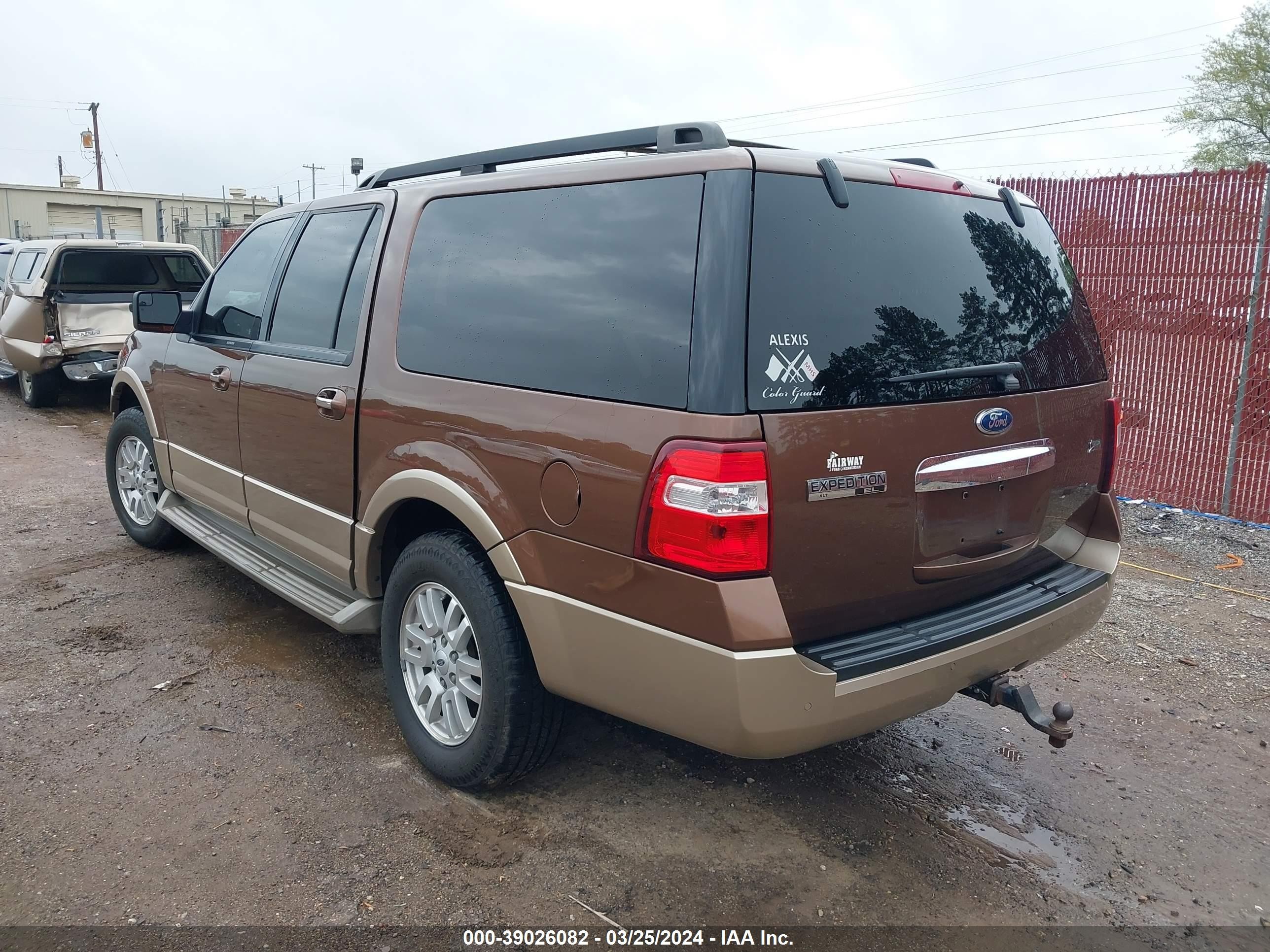 Photo 2 VIN: 1FMJK1H58CEF05064 - FORD EXPEDITION 