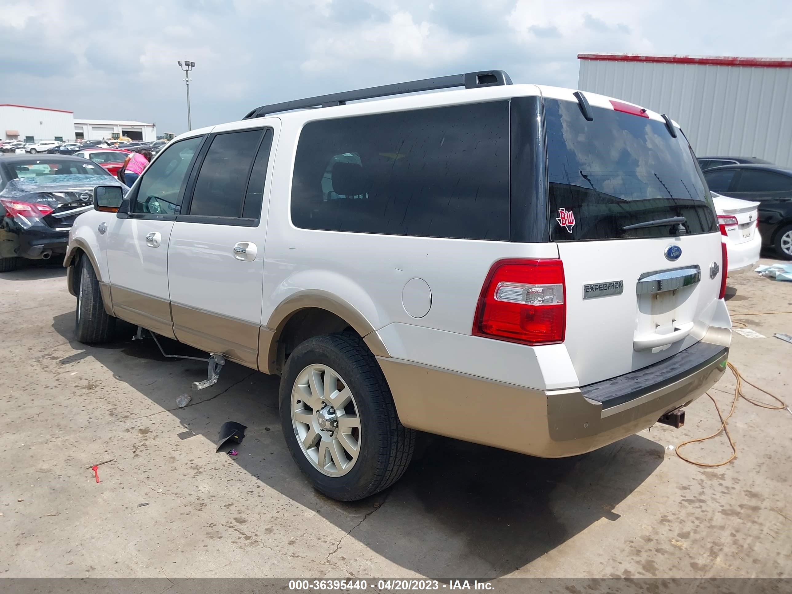 Photo 2 VIN: 1FMJK1H5XCEF13649 - FORD EXPEDITION 