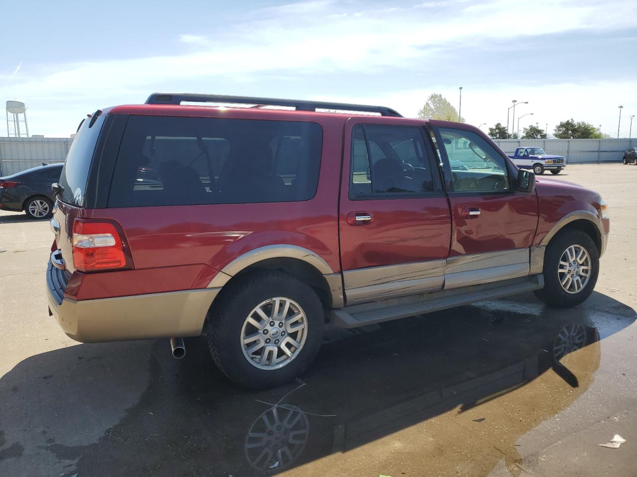 Photo 2 VIN: 1FMJK1J5XEEF18749 - FORD EXPEDITION 