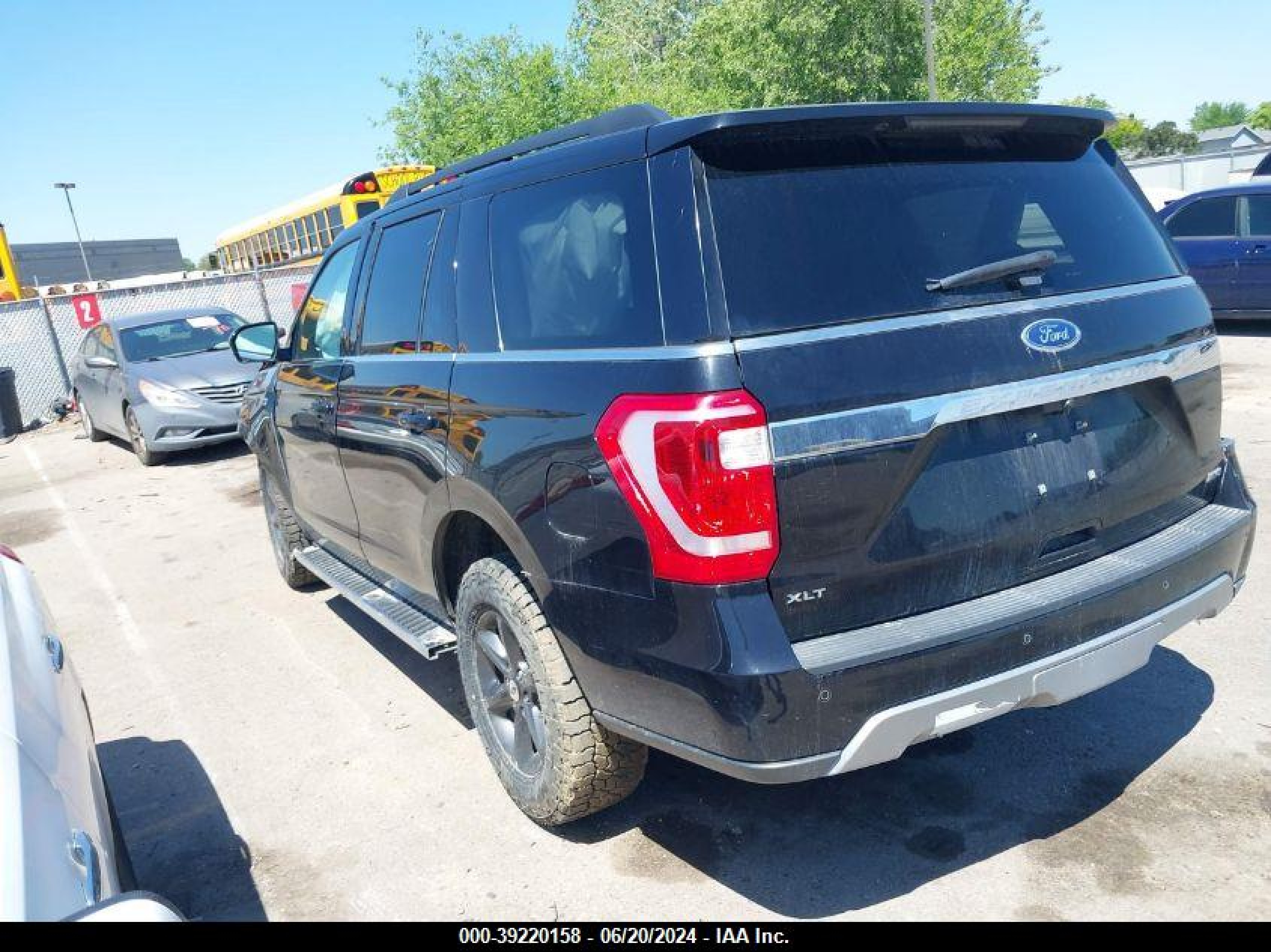 Photo 2 VIN: 1FMJK1JT4NEA04250 - FORD EXPEDITION 