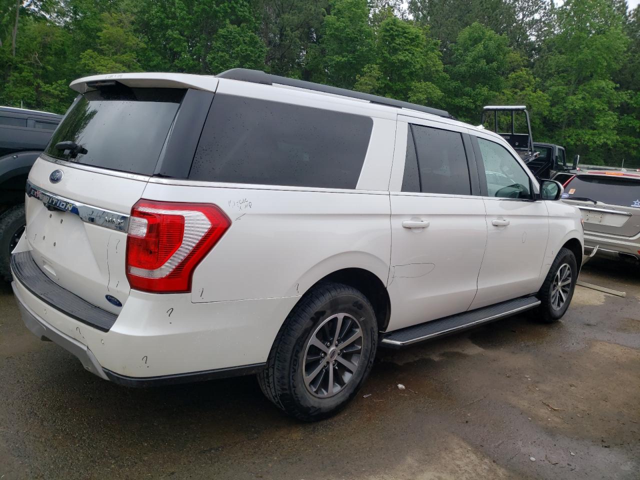 Photo 2 VIN: 1FMJK1JT6KEA44471 - FORD EXPEDITION 