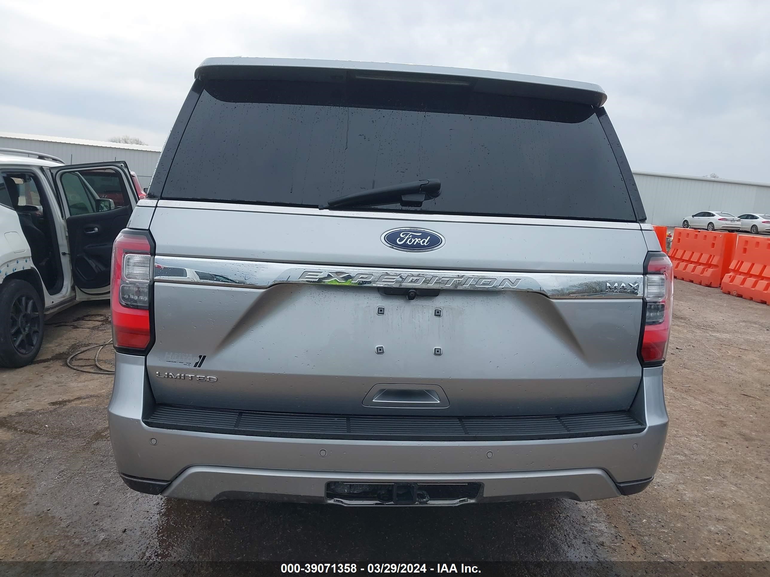 Photo 15 VIN: 1FMJK1KT0MEA24895 - FORD EXPEDITION 