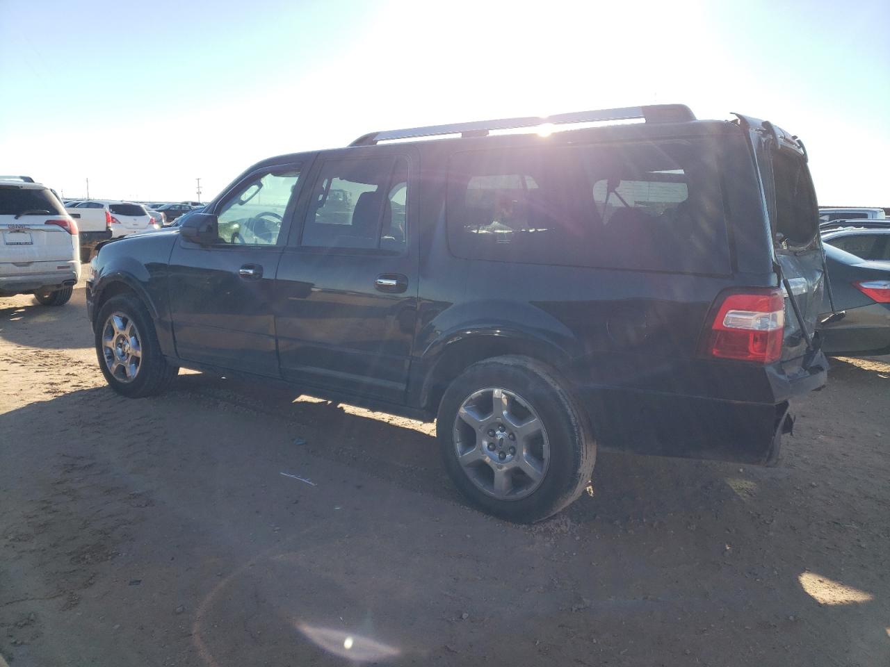 Photo 2 VIN: 1FMJK2A52DEF21830 - FORD EXPEDITION 