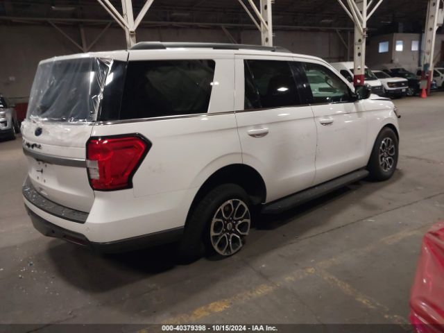 Photo 3 VIN: 1FMJU1G81REA17217 - FORD EXPEDITION 