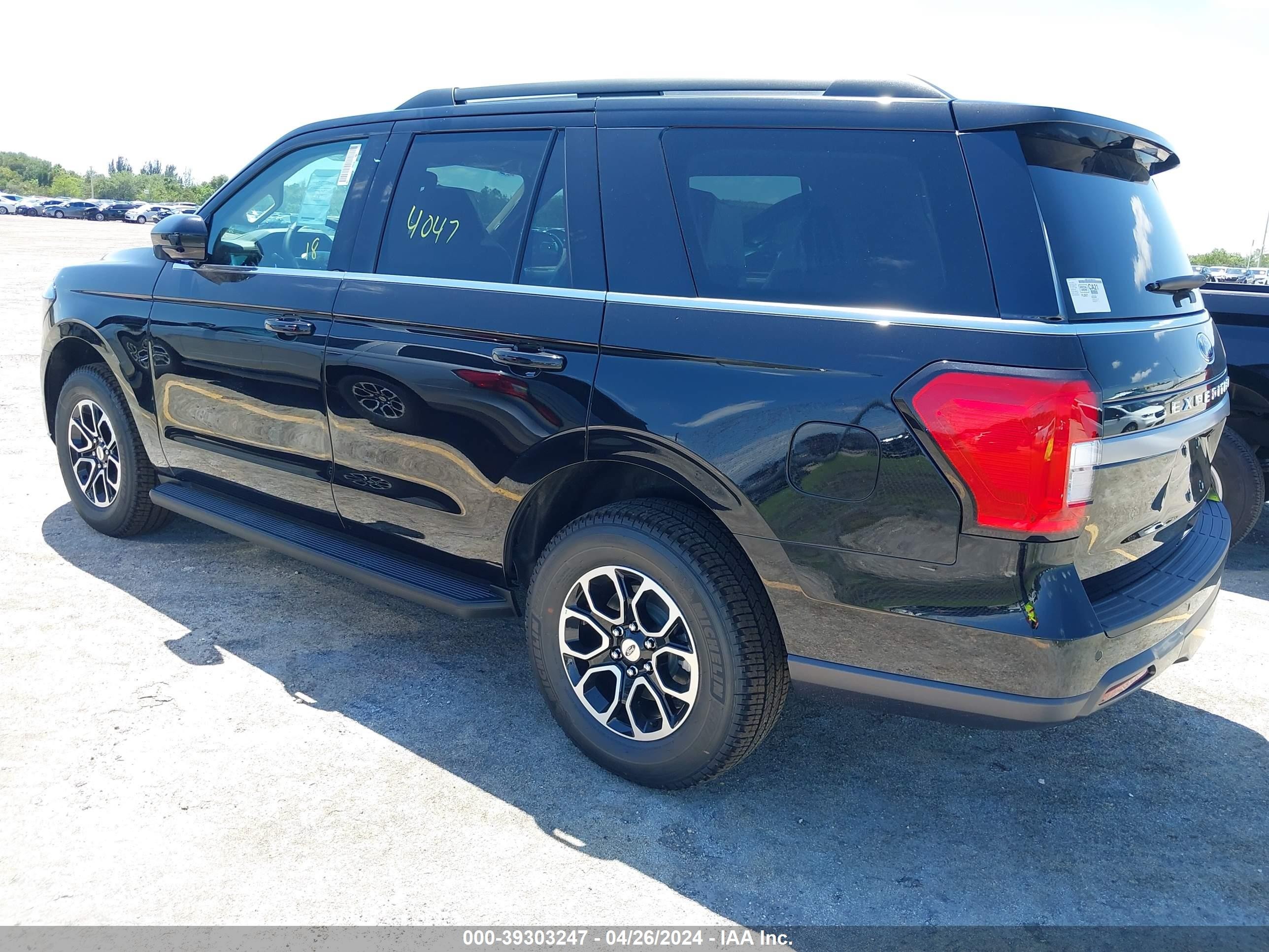 Photo 2 VIN: 1FMJU1G83REA52440 - FORD EXPEDITION 