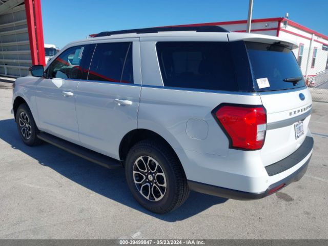 Photo 2 VIN: 1FMJU1G8XREA52550 - FORD EXPEDITION 